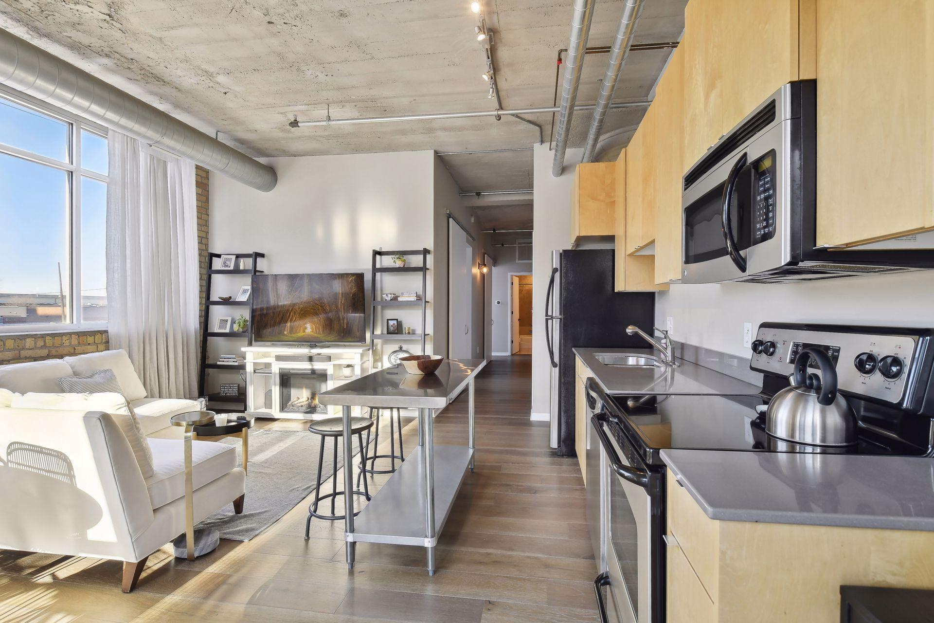 748 3rd Street N Unit: 200