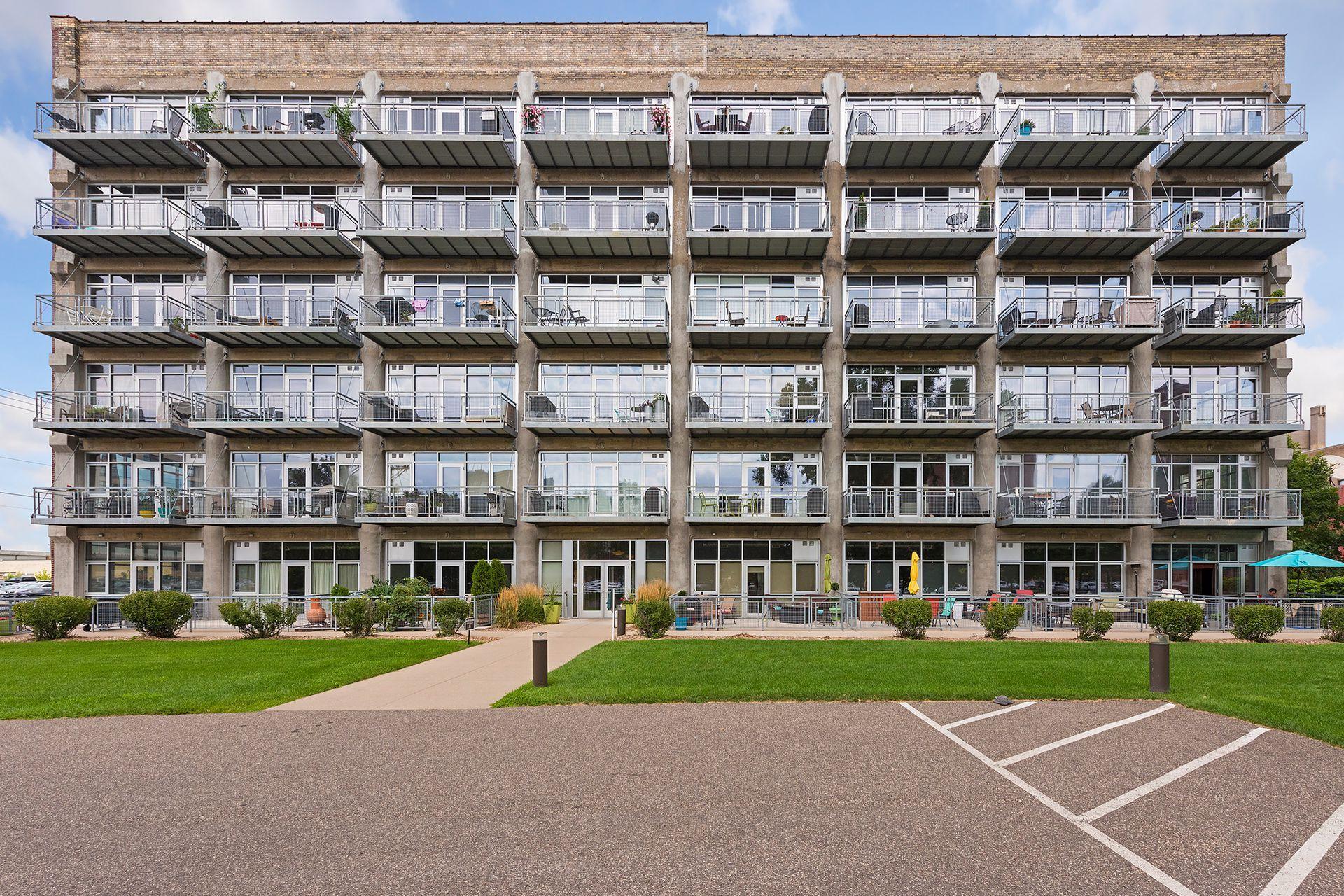 748 3rd Street N Unit: 200