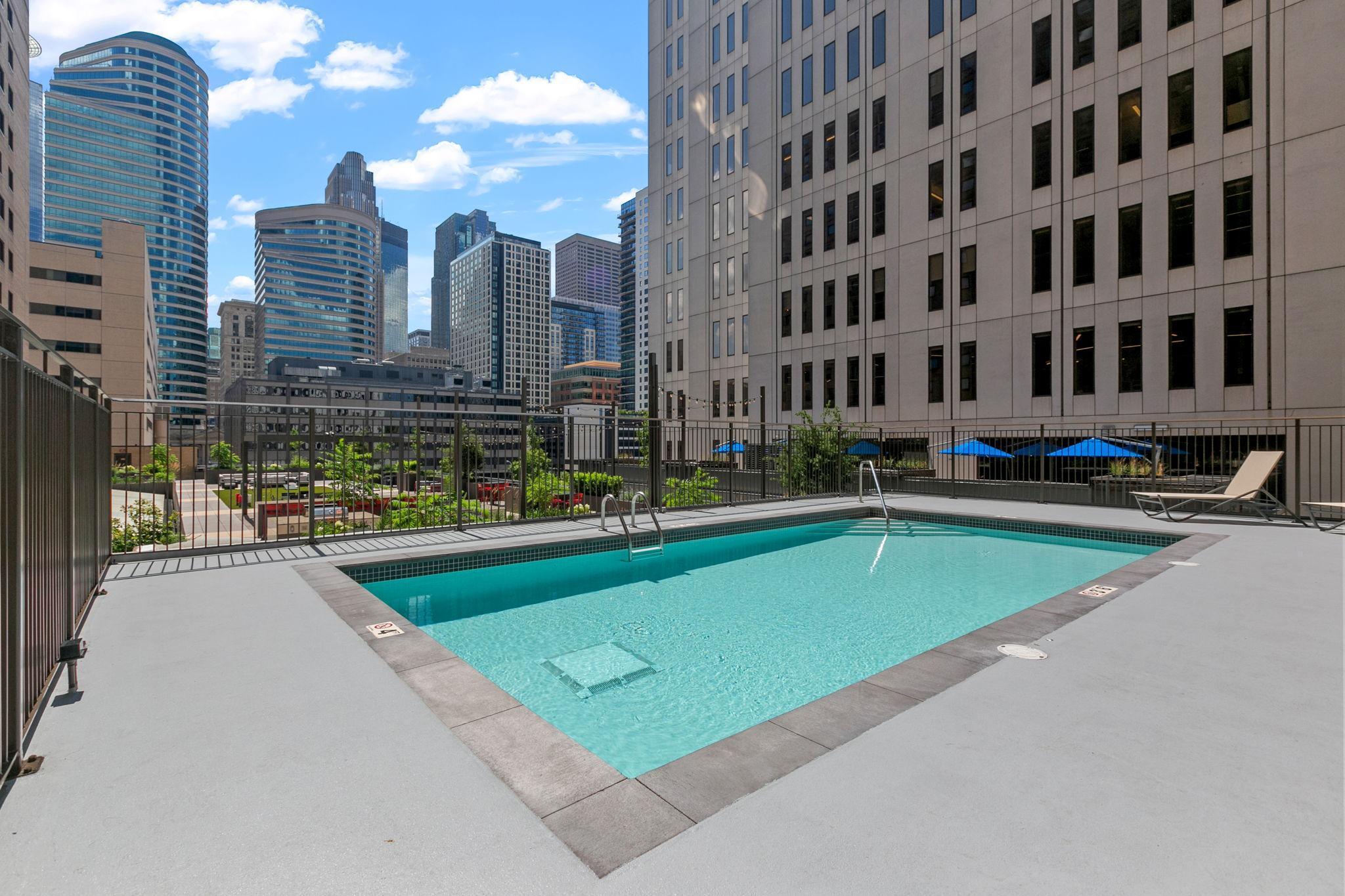121 Washington Avenue S Unit: 516
