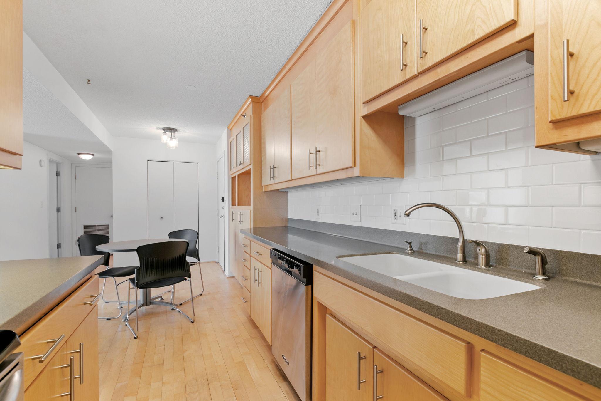 121 Washington Avenue S Unit: 516