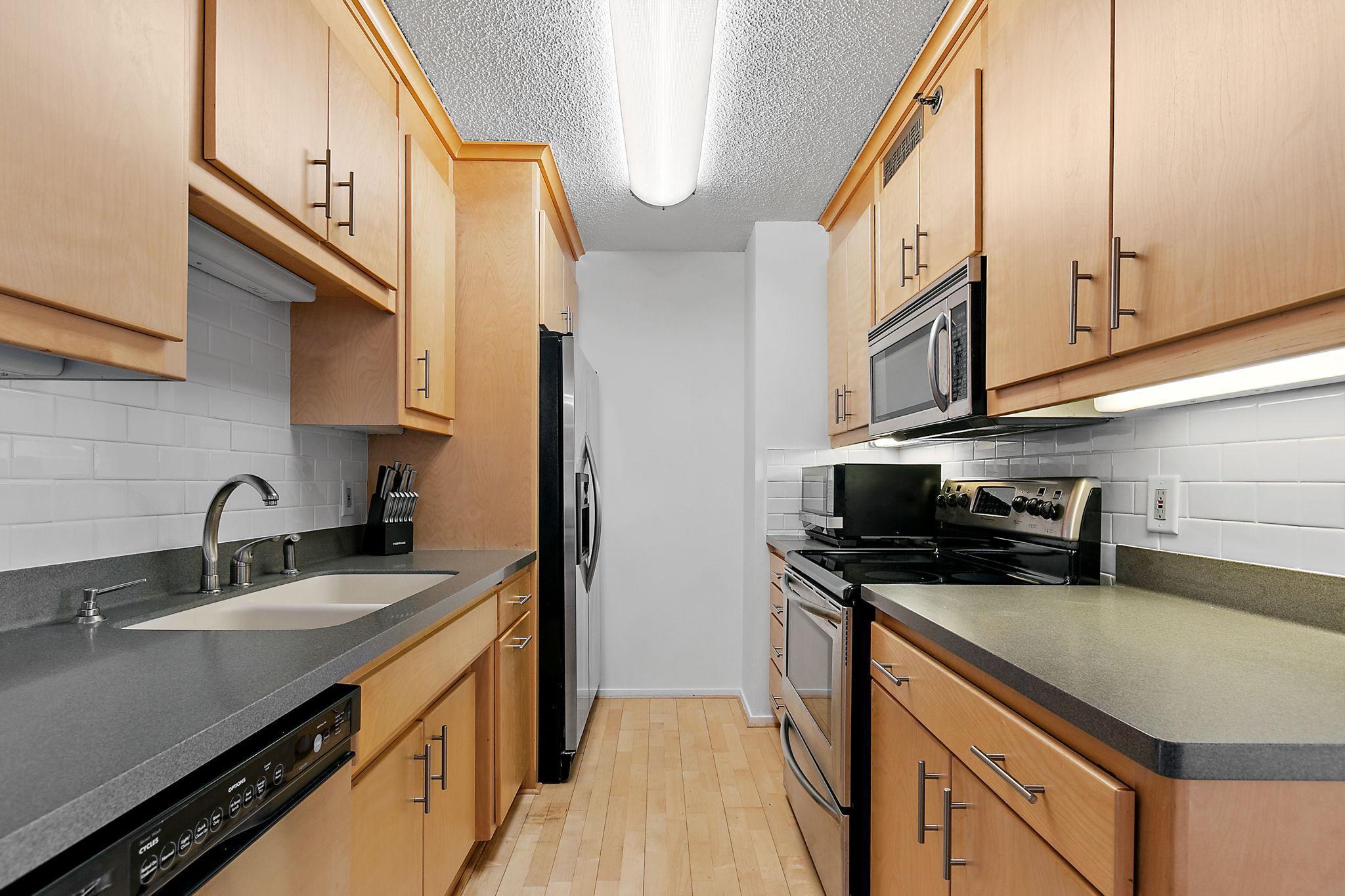 121 Washington Avenue S Unit: 516