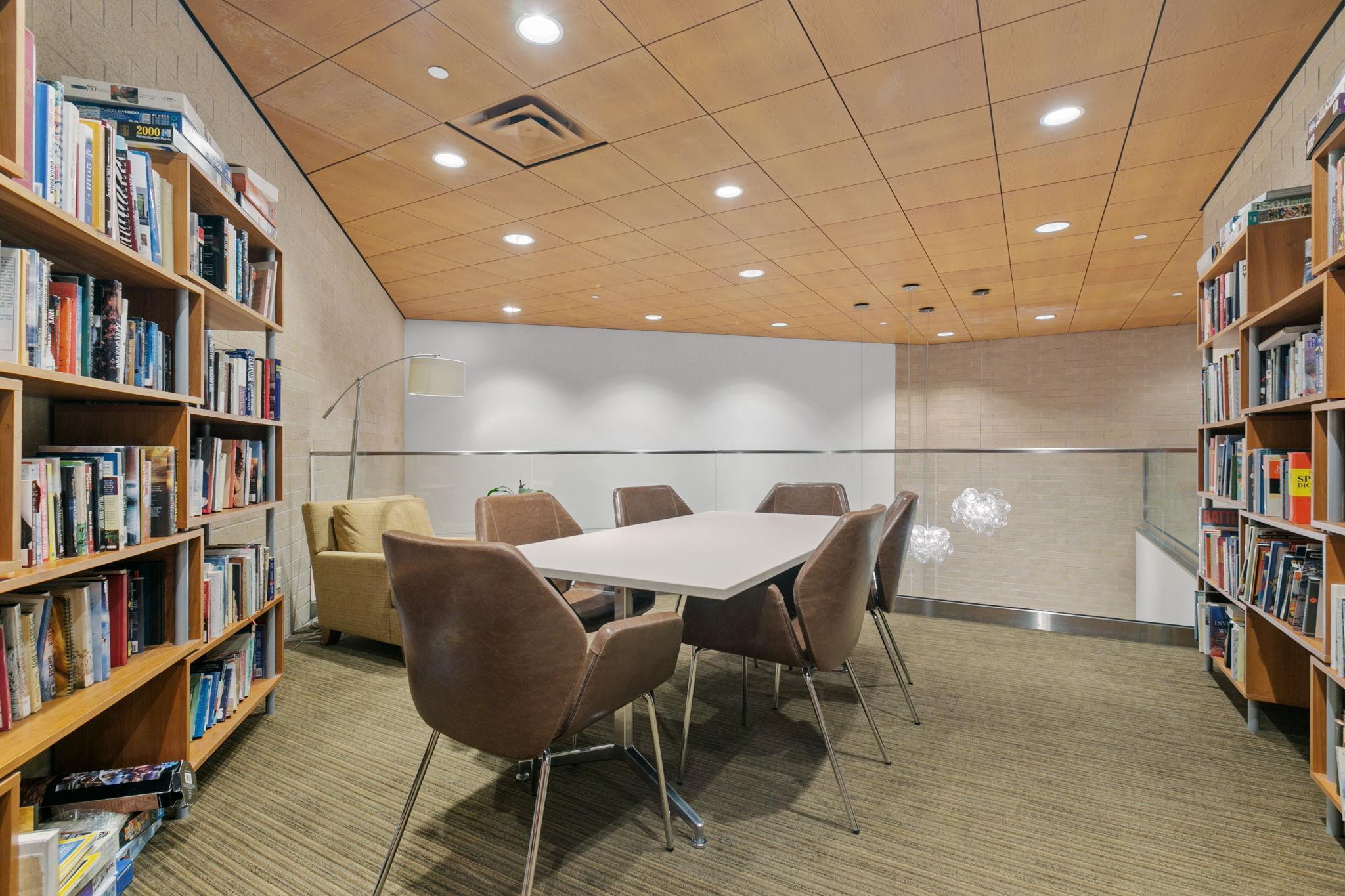 121 Washington Avenue S Unit: 516