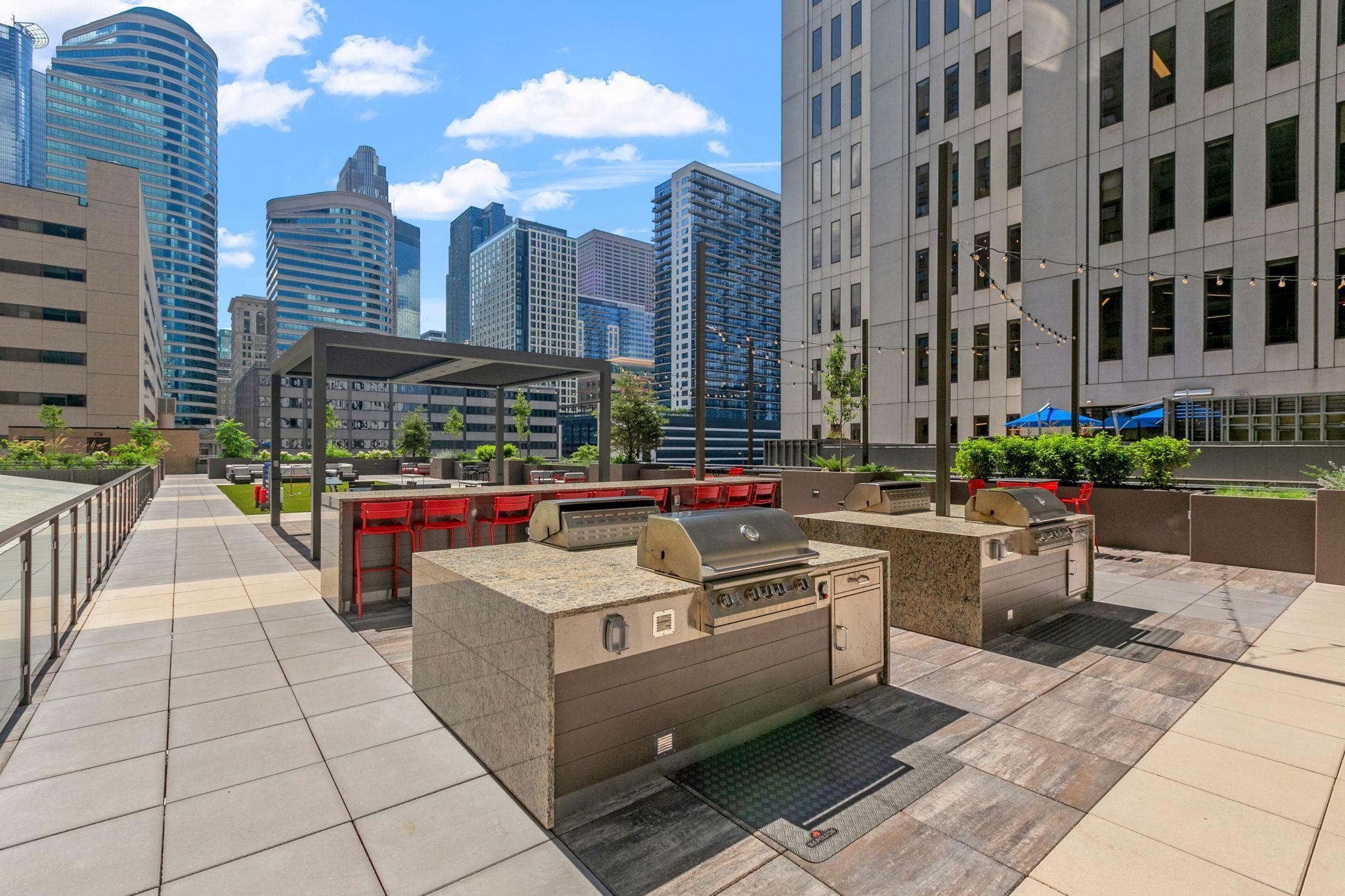 121 Washington Avenue S Unit: 516
