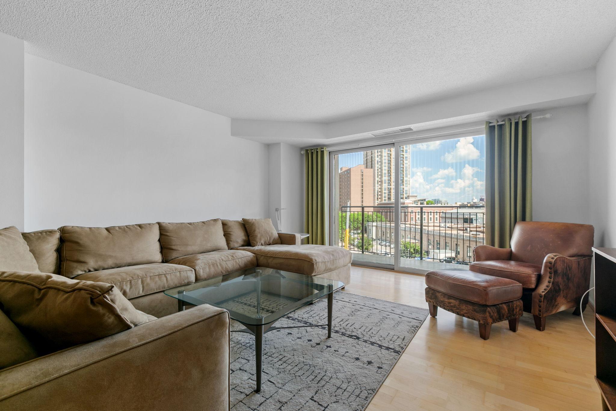 121 Washington Avenue S Unit: 516