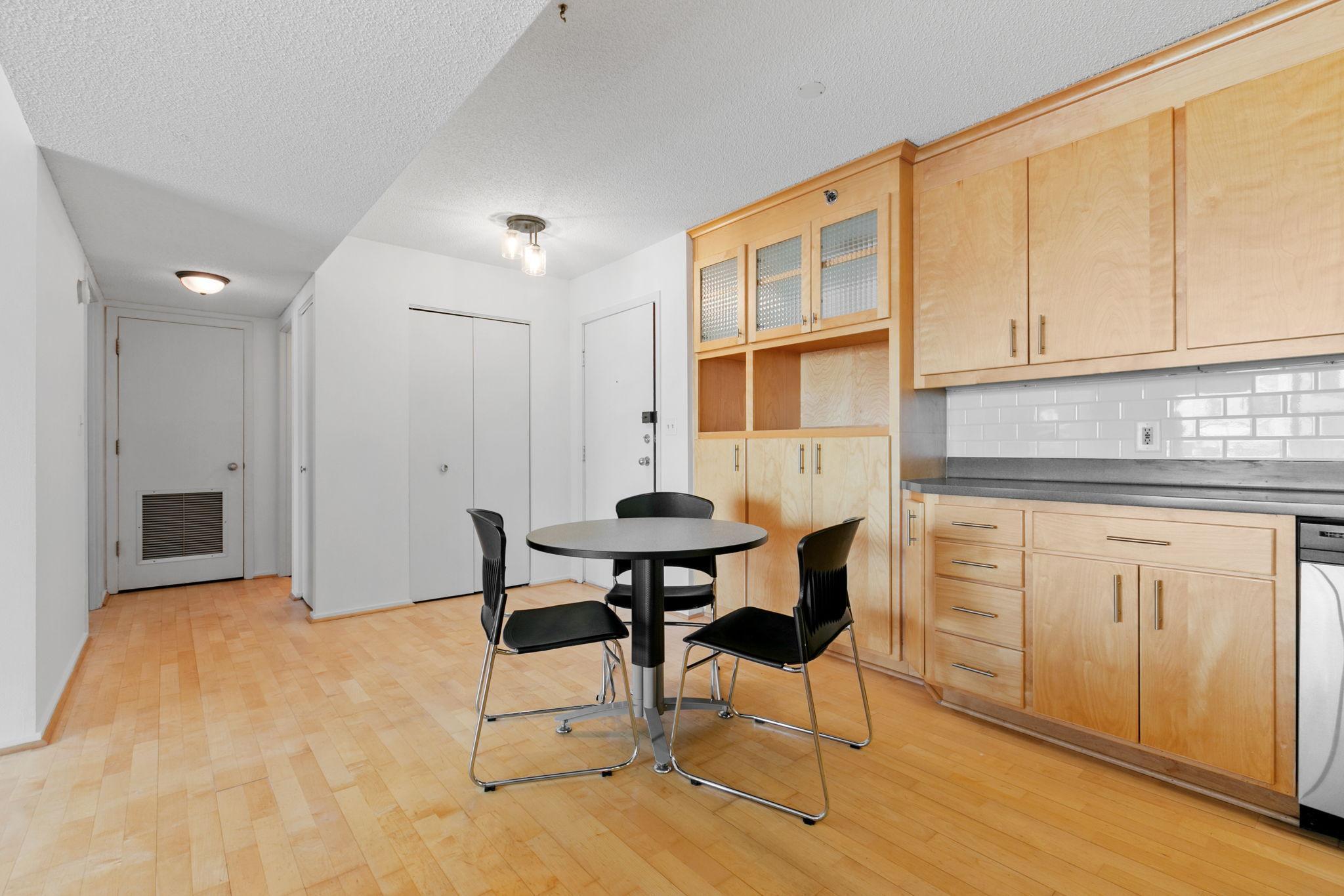 121 Washington Avenue S Unit: 516