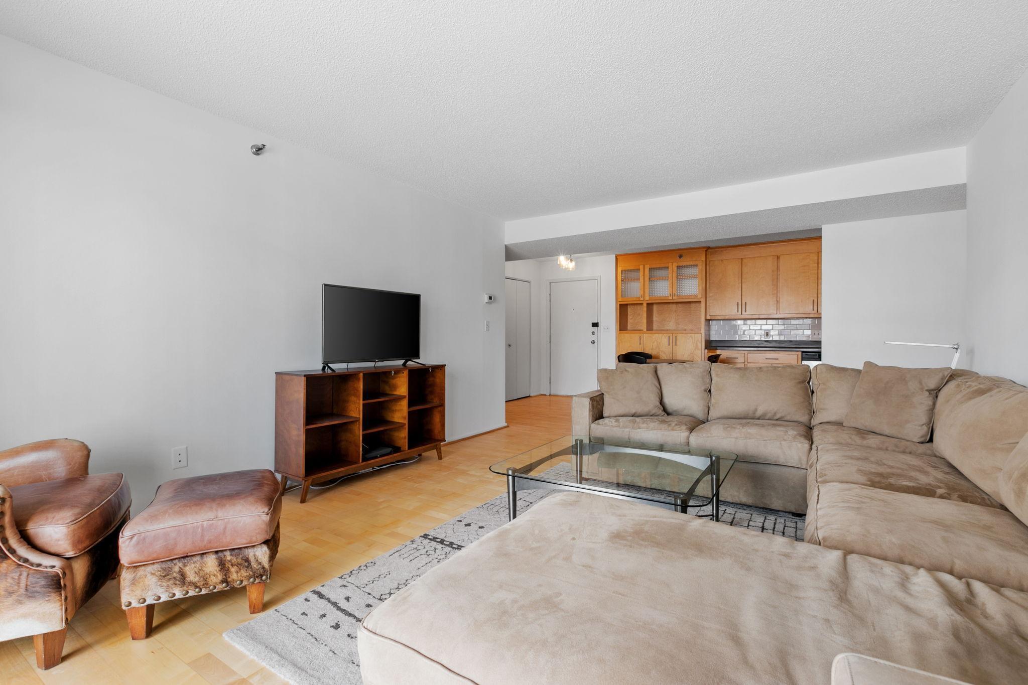 121 Washington Avenue S Unit: 516