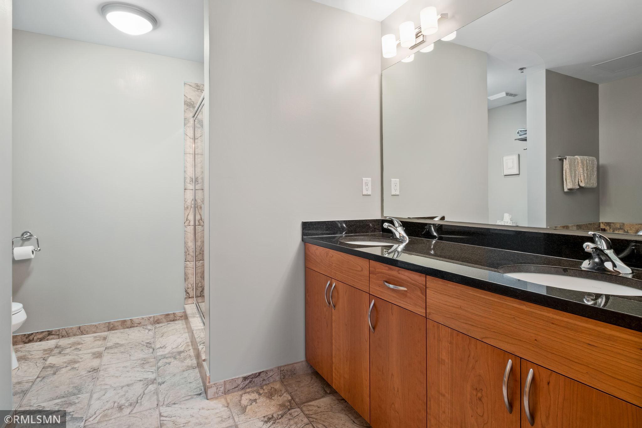 215 10th Avenue S Unit: 401