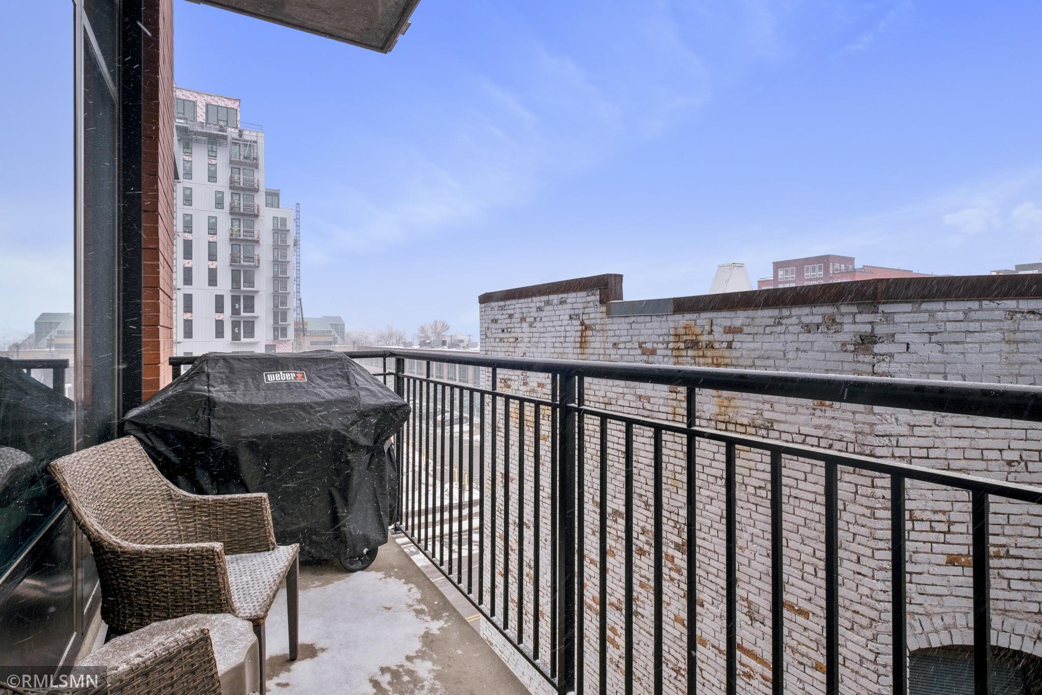 215 10th Avenue S Unit: 401