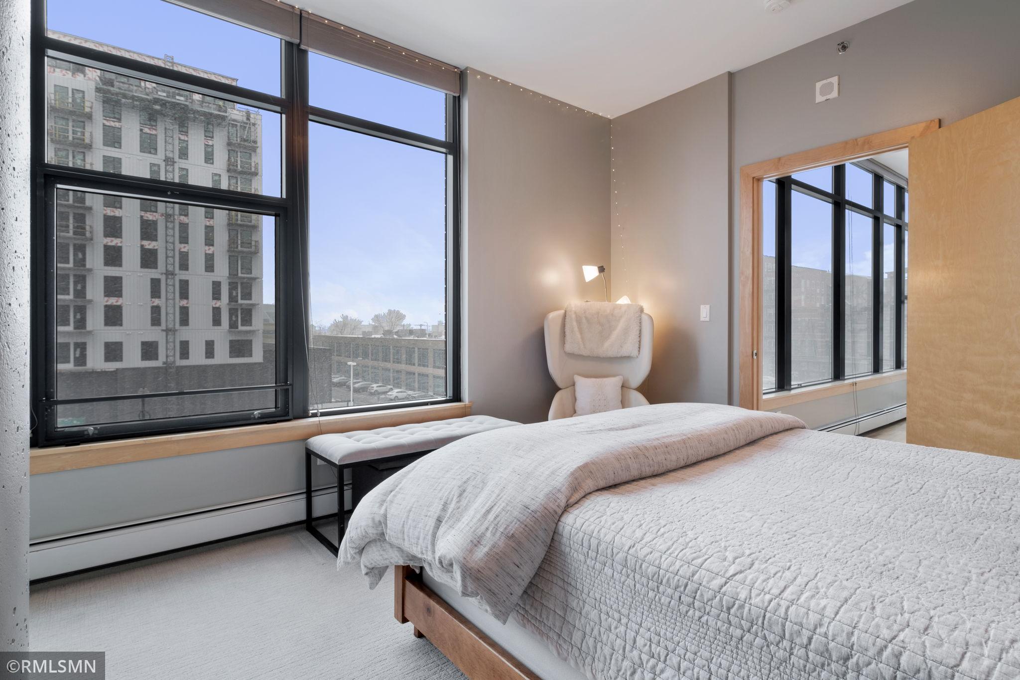 215 10th Avenue S Unit: 401