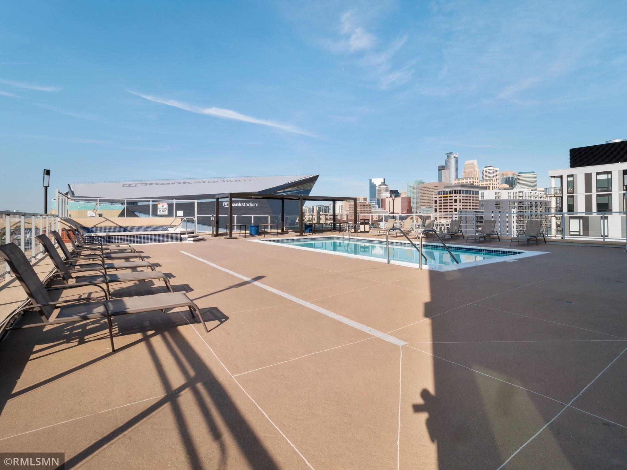 215 10th Avenue S Unit: 401