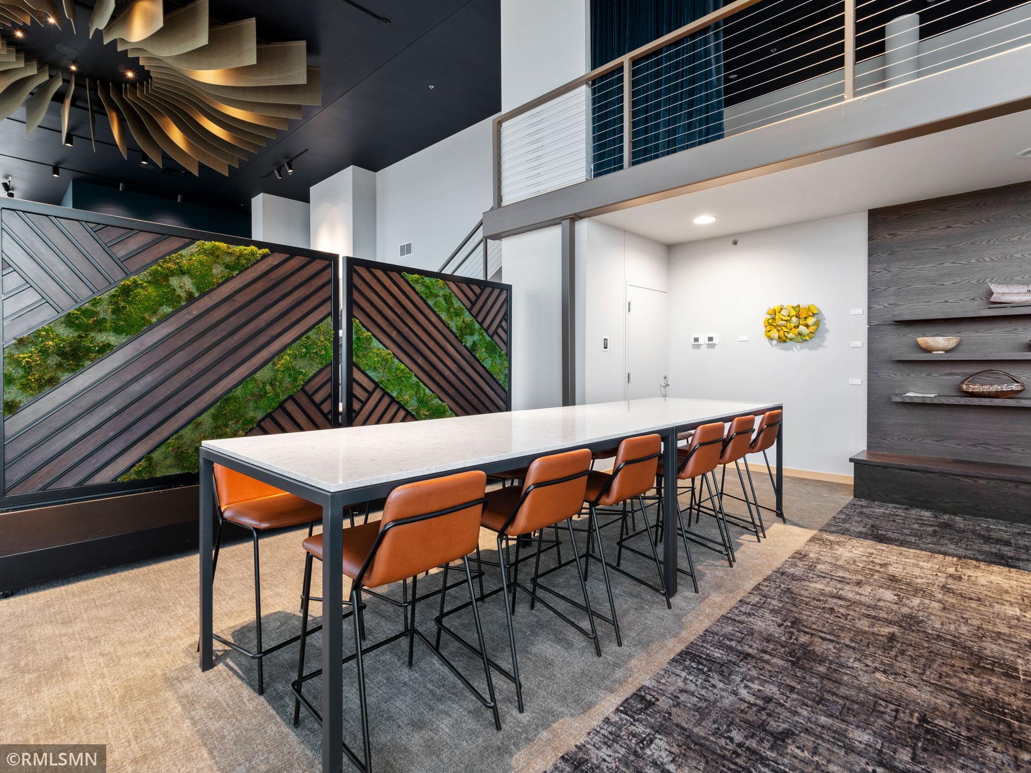 215 10th Avenue S Unit: 401