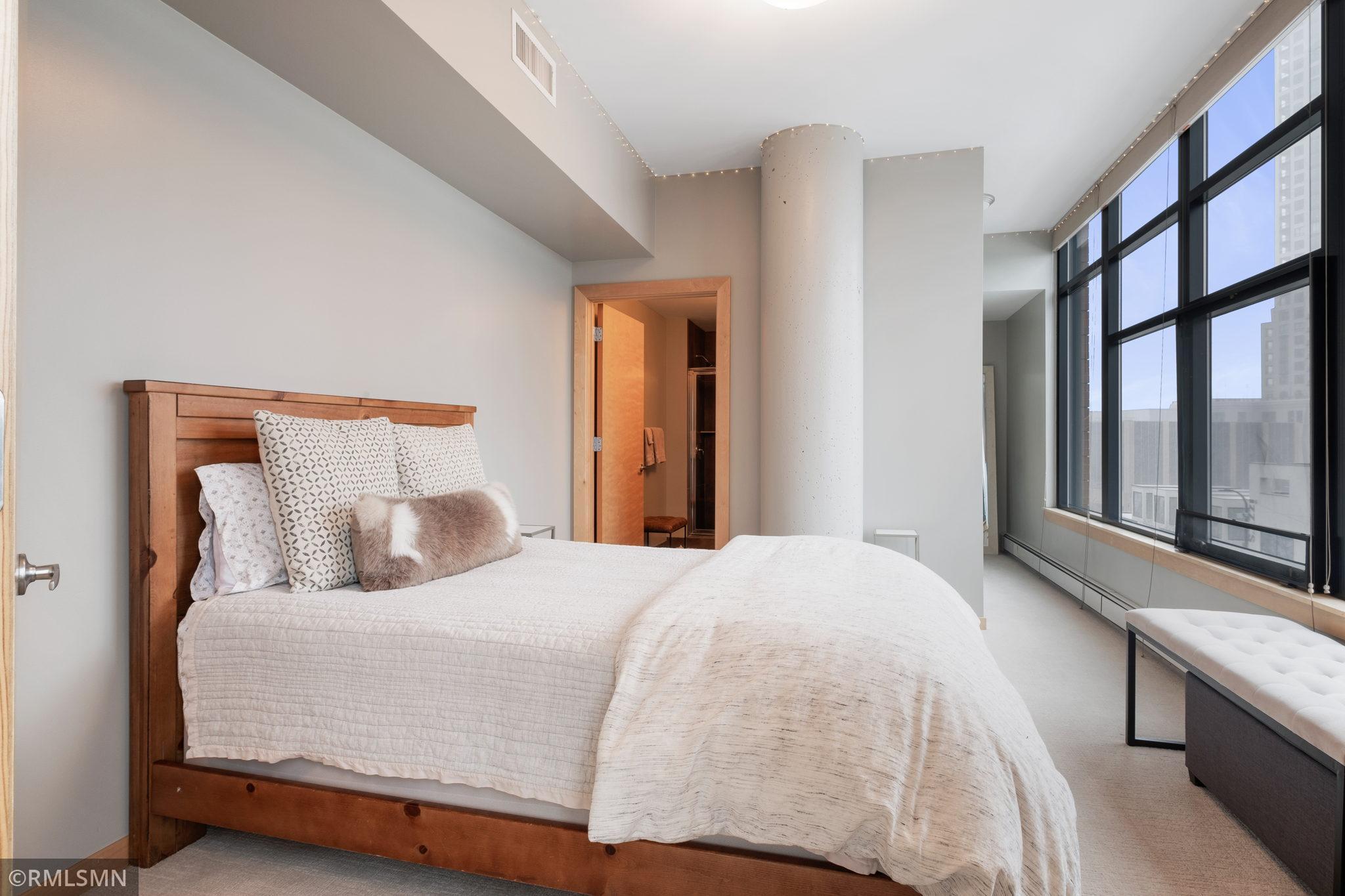 215 10th Avenue S Unit: 401