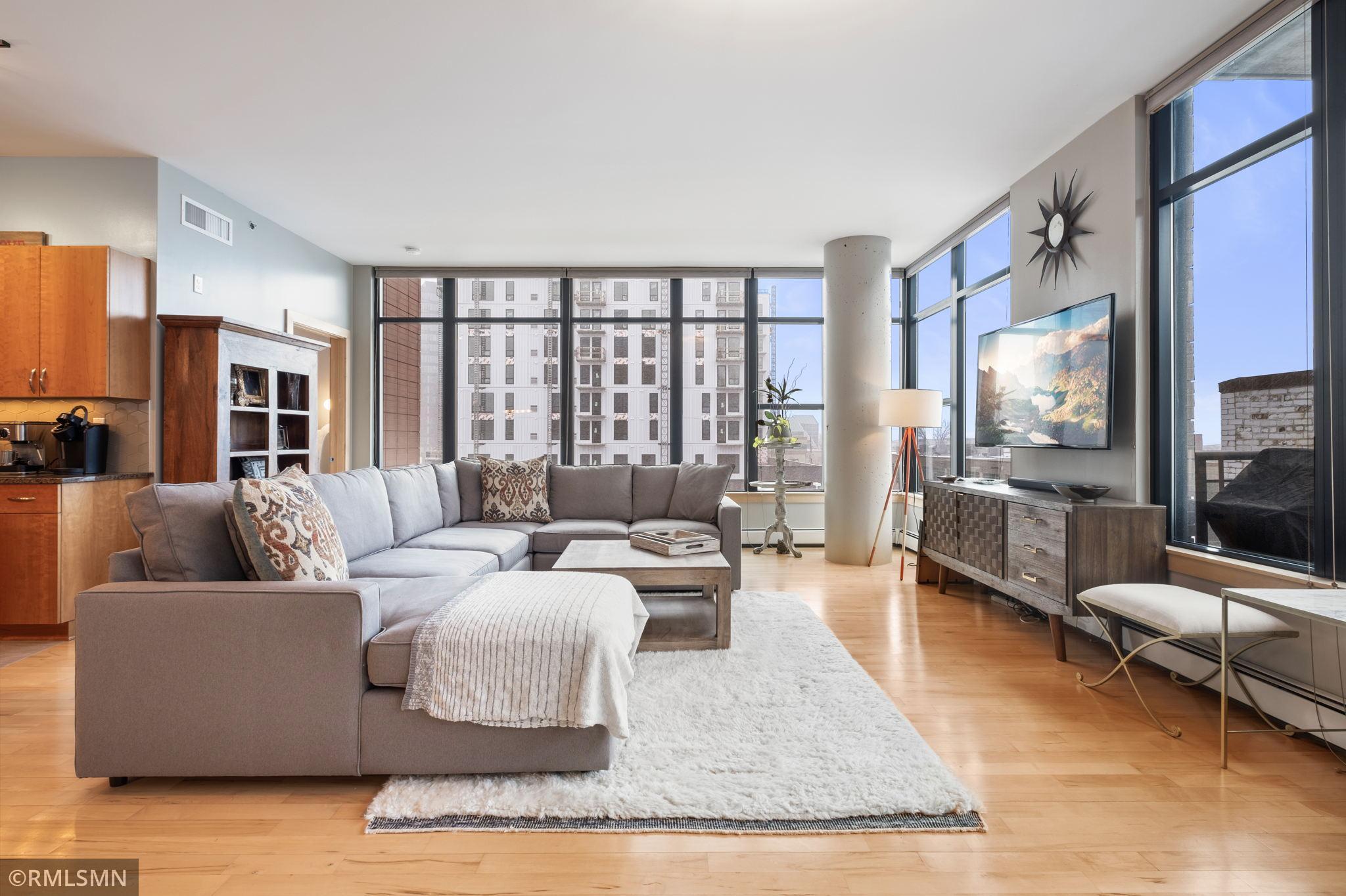 215 10th Avenue S Unit: 401