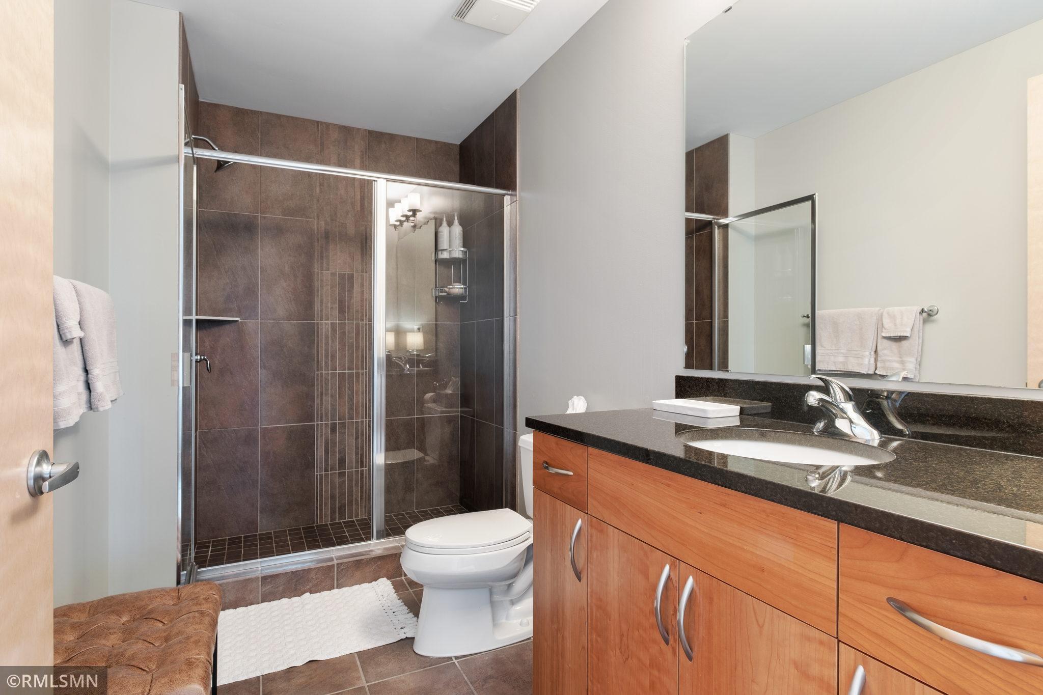 215 10th Avenue S Unit: 401