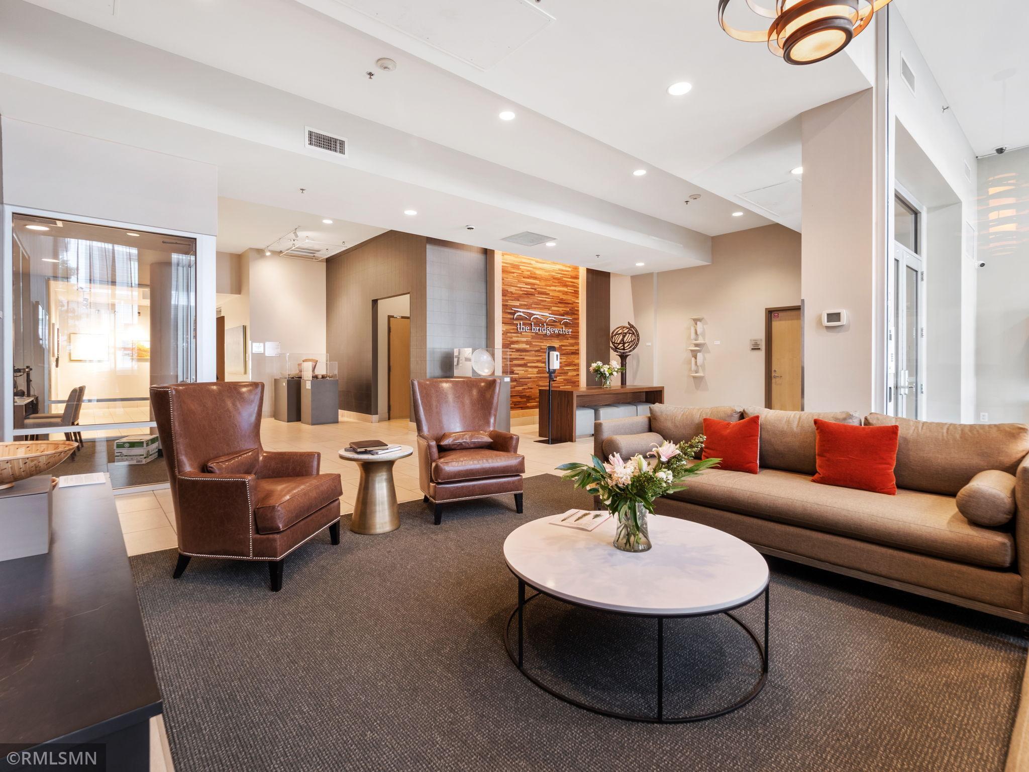 215 10th Avenue S Unit: 401
