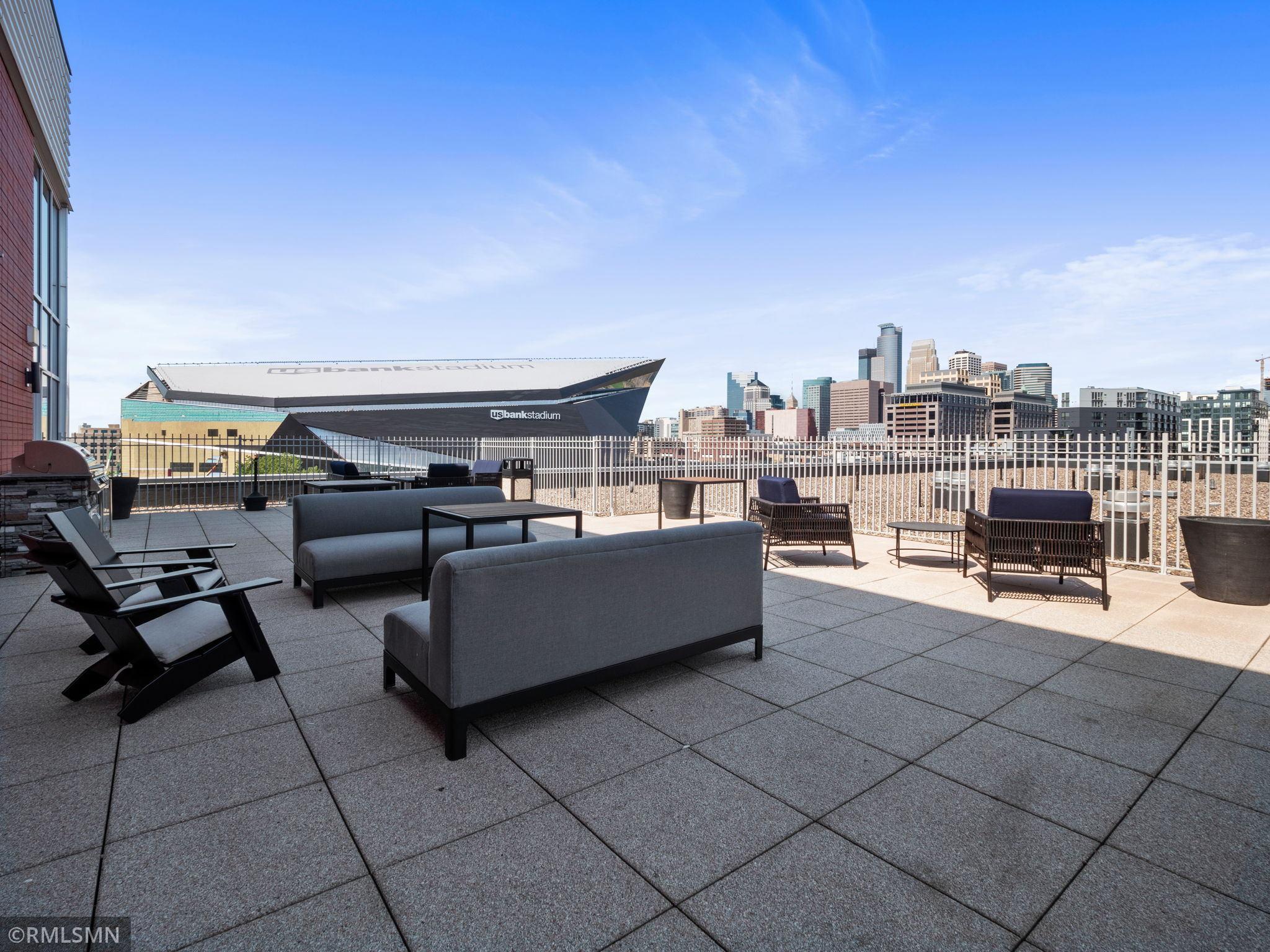 215 10th Avenue S Unit: 401