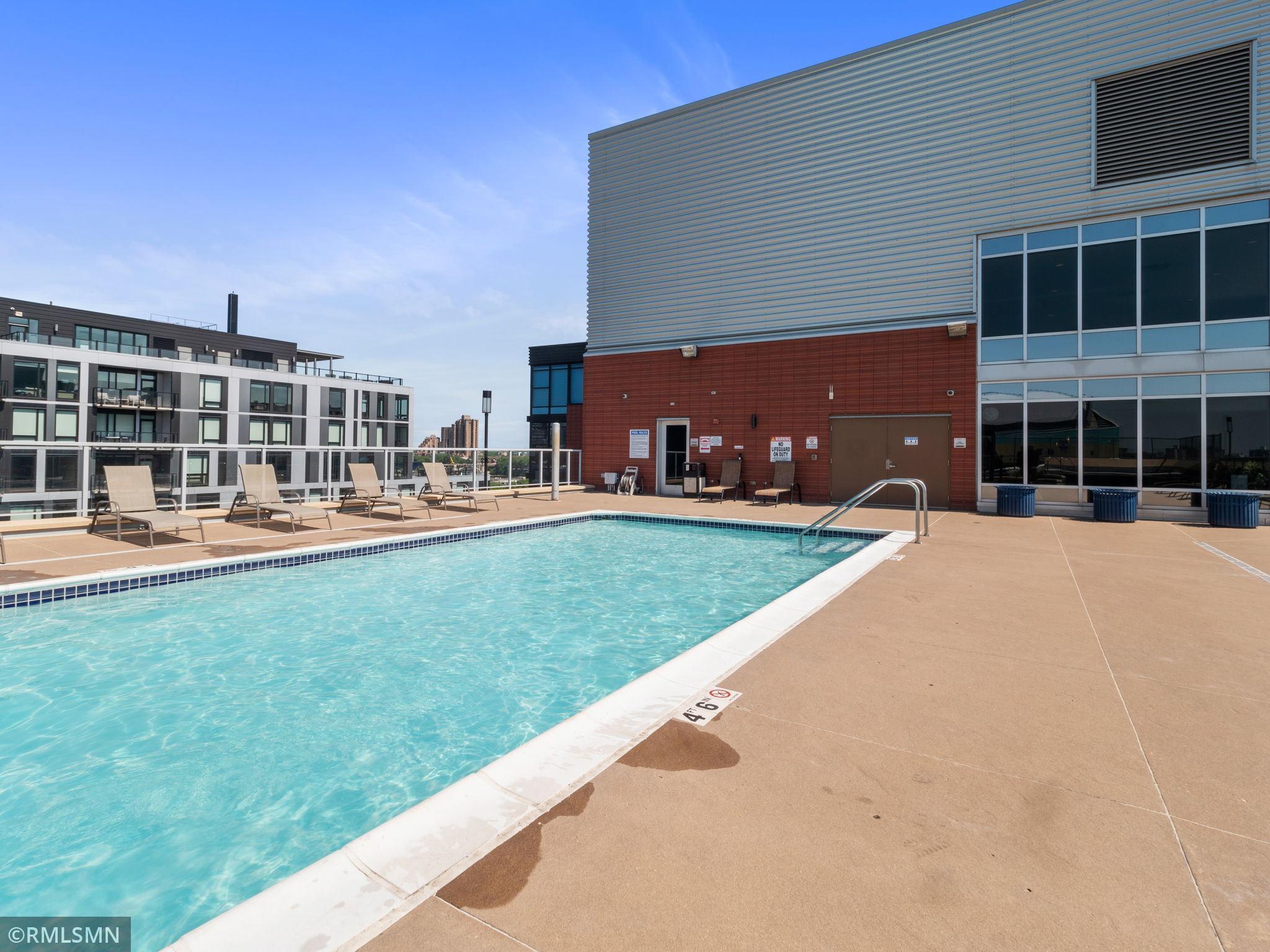 215 10th Avenue S Unit: 401