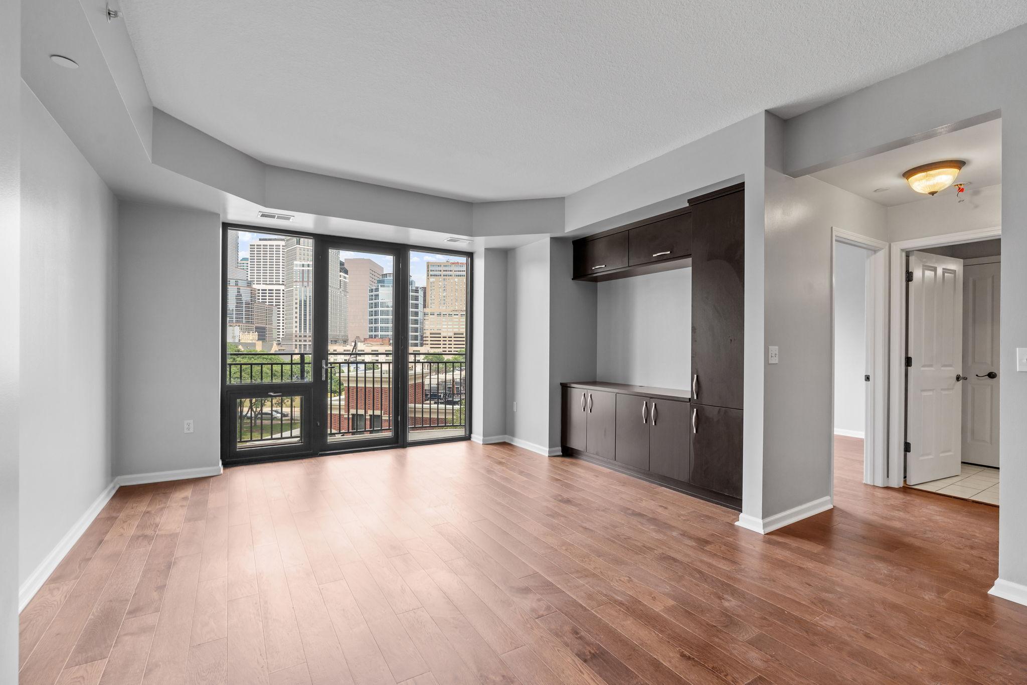 500 E Grant Street Unit: 403