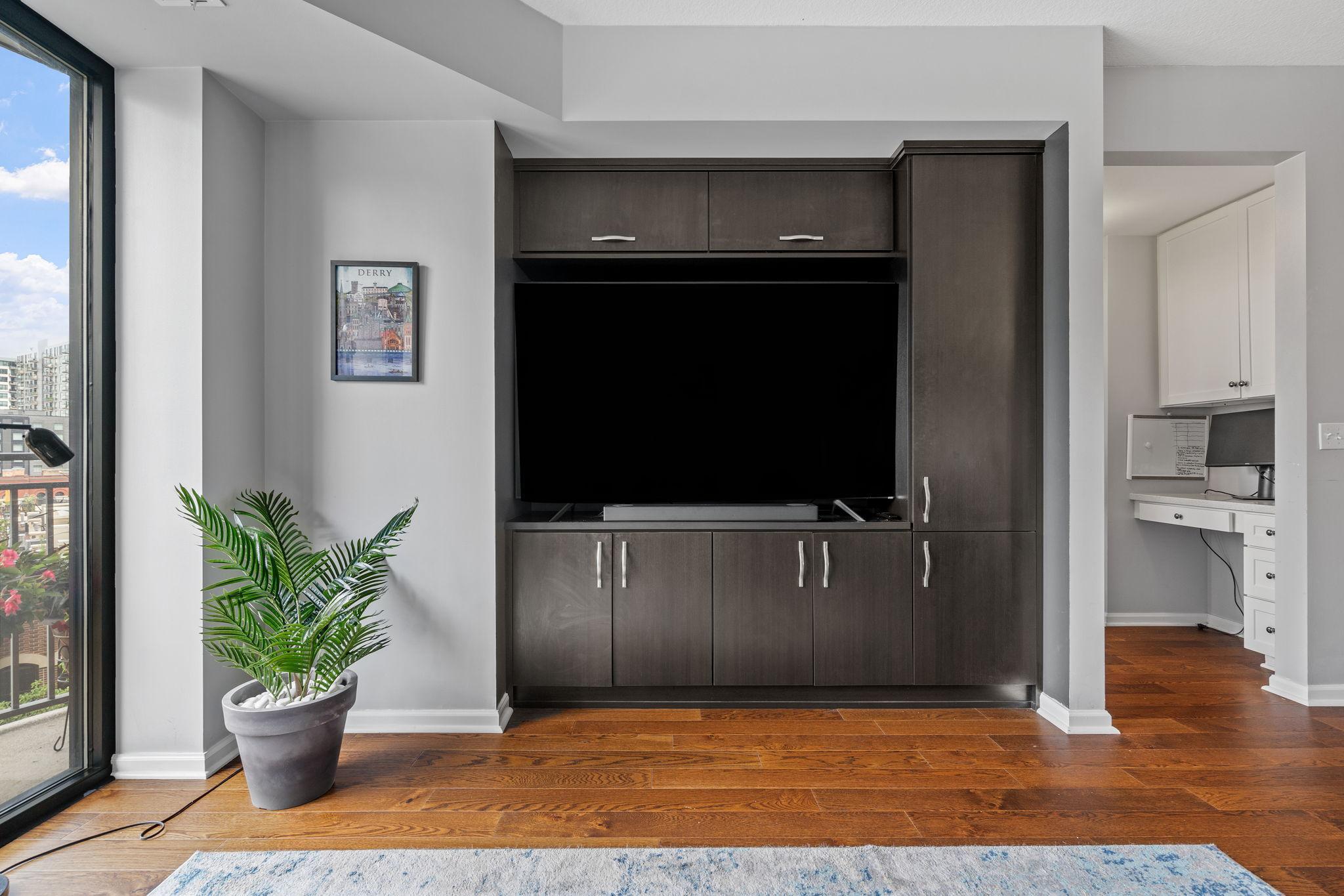 500 E Grant Street Unit: 403