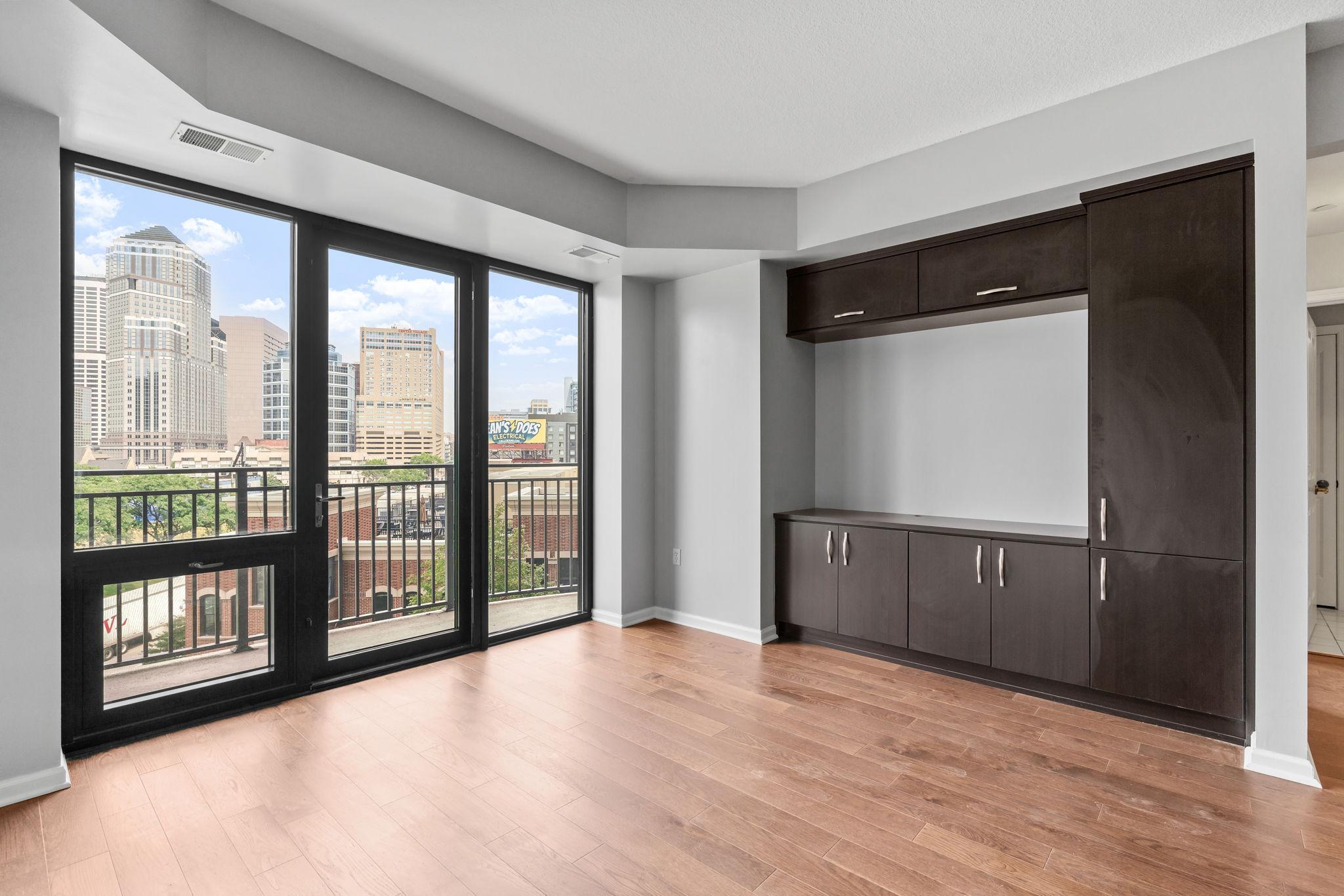 500 E Grant Street Unit: 403