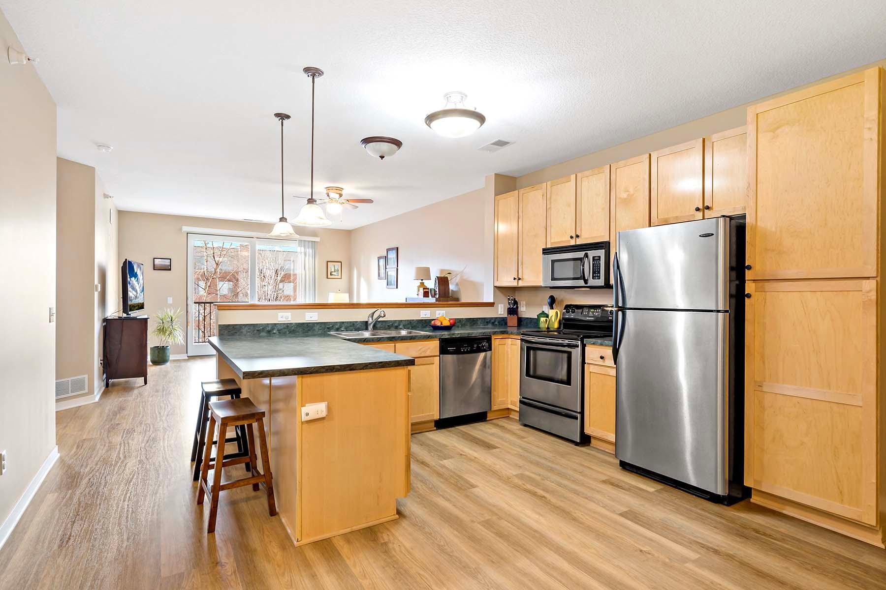 1070 Grandview Court NE Unit: 313