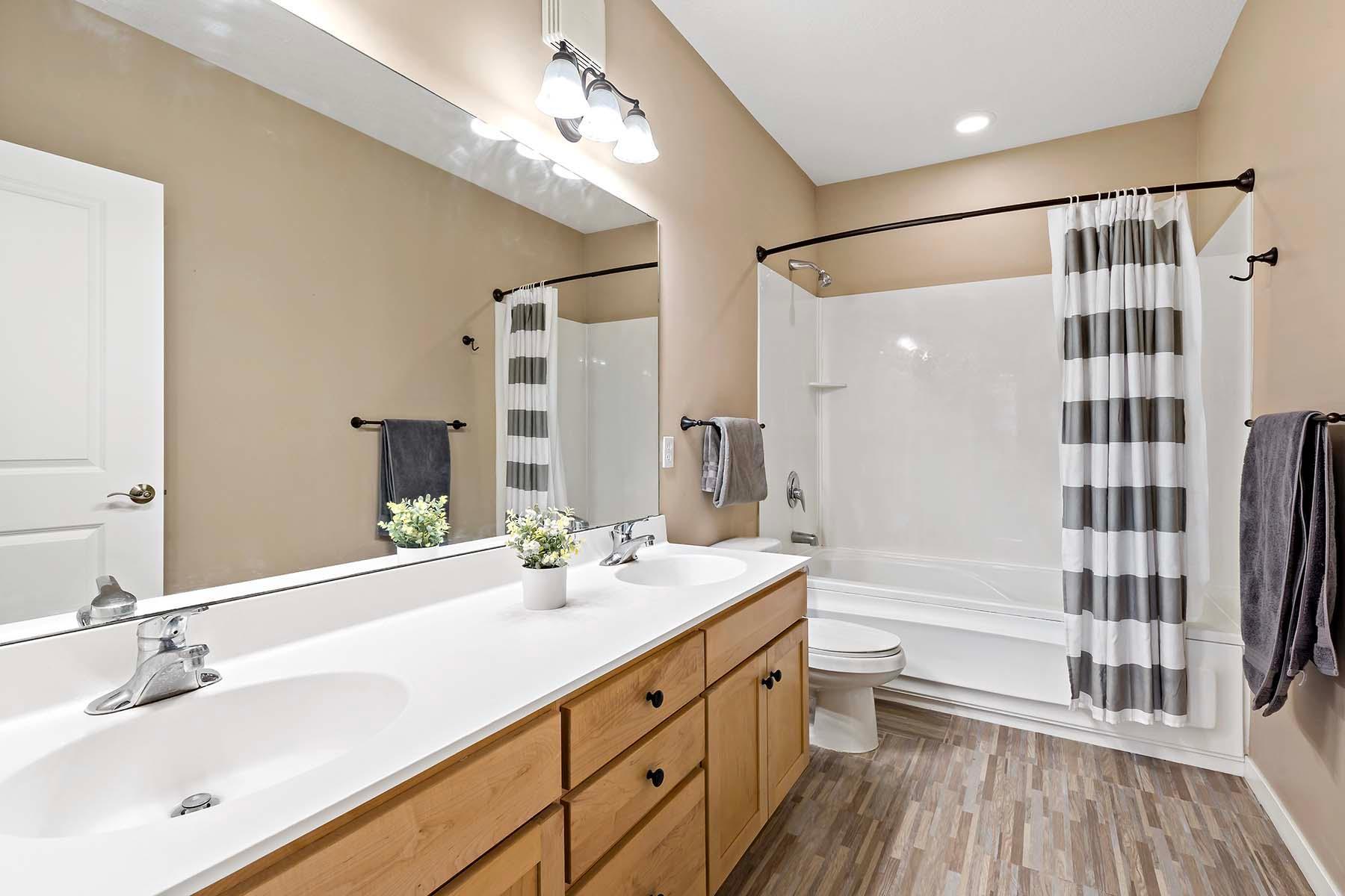 1070 Grandview Court NE Unit: 313
