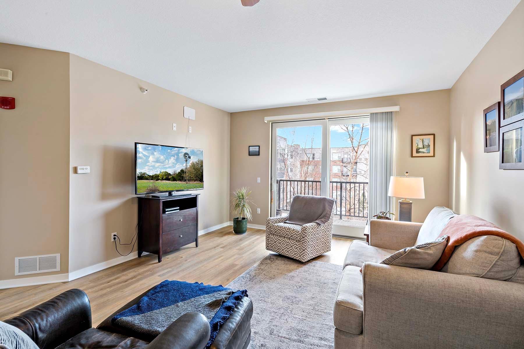 1070 Grandview Court NE Unit: 313