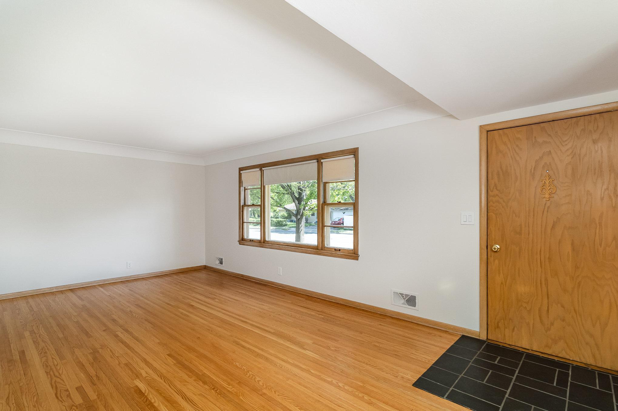 1400 E 90th Street