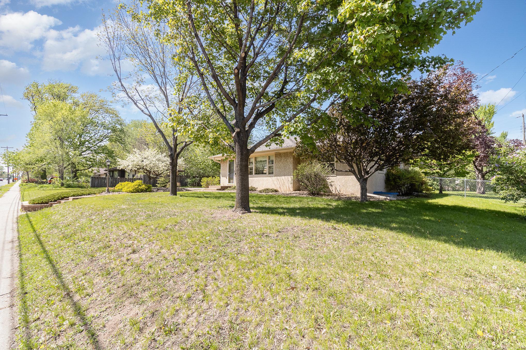 1400 E 90th Street