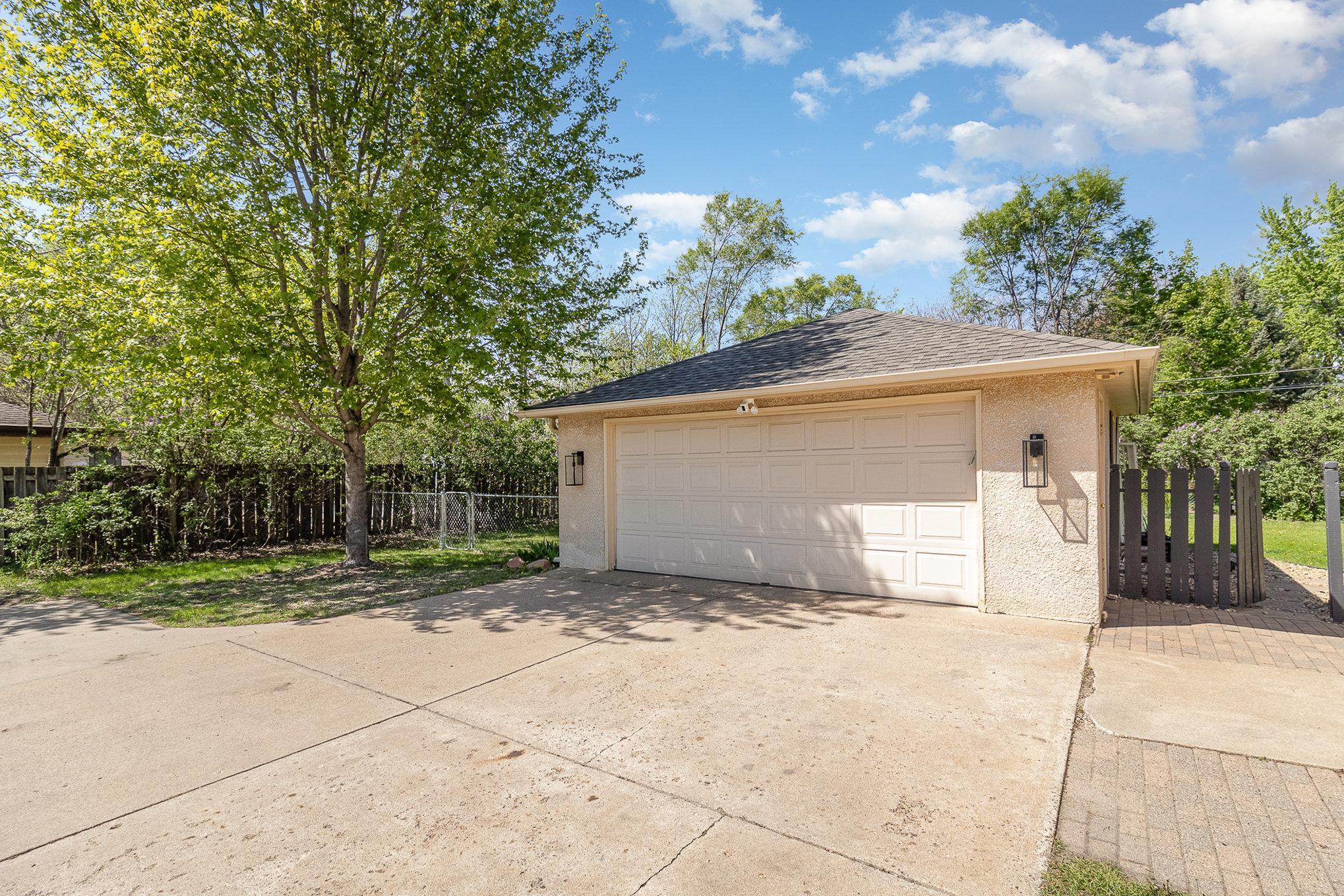 1400 E 90th Street