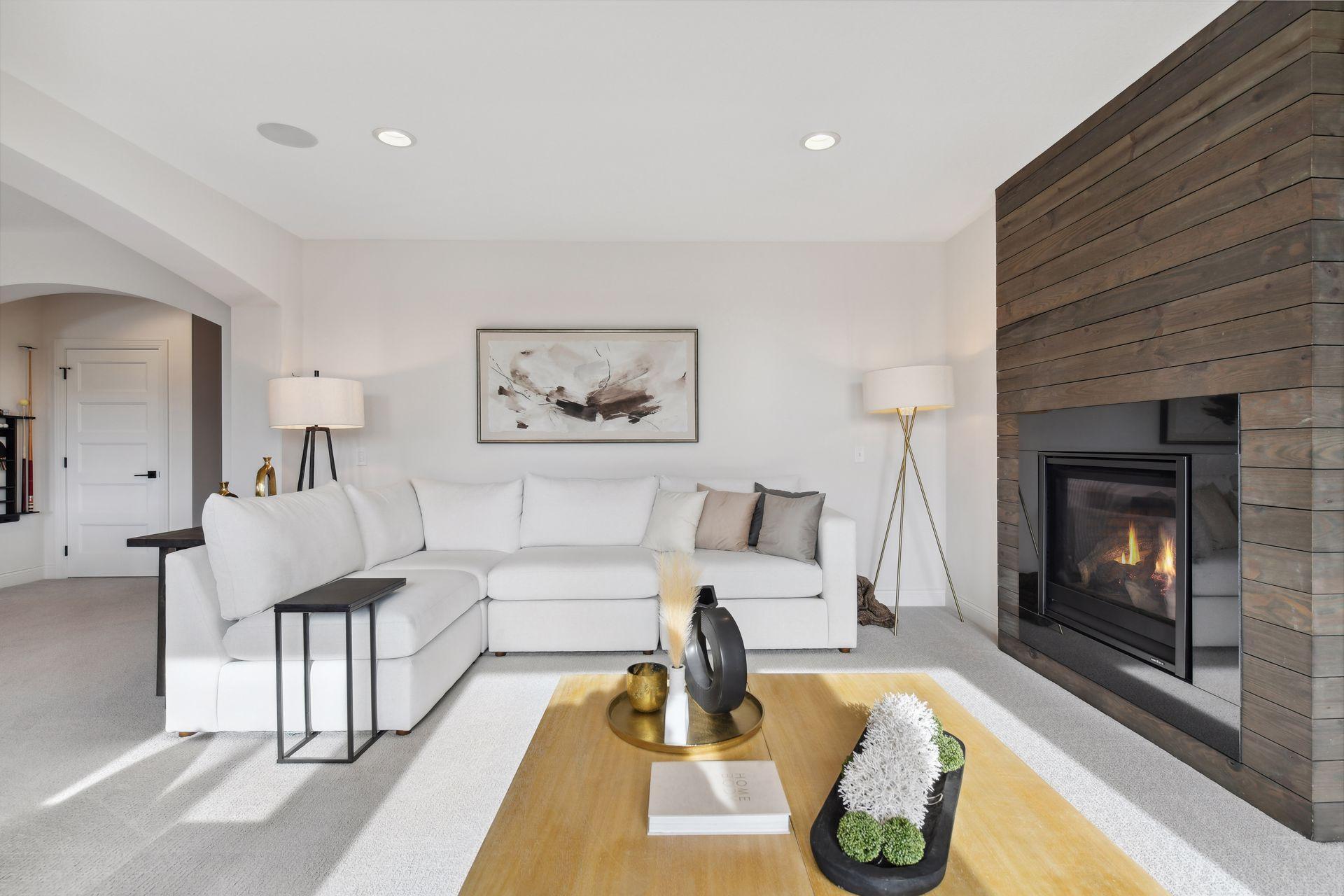 6859 Lily Lane