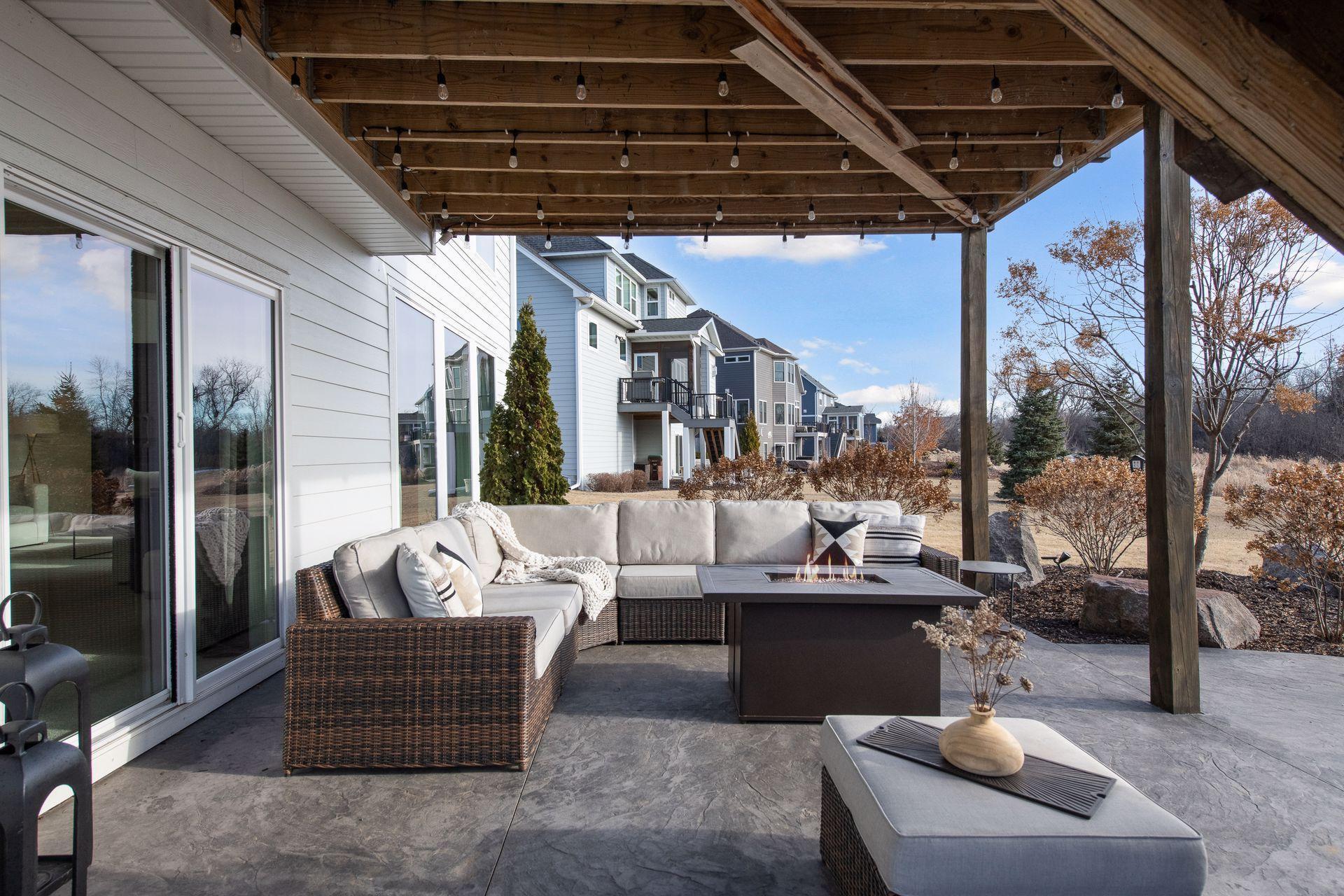 6859 Lily Lane