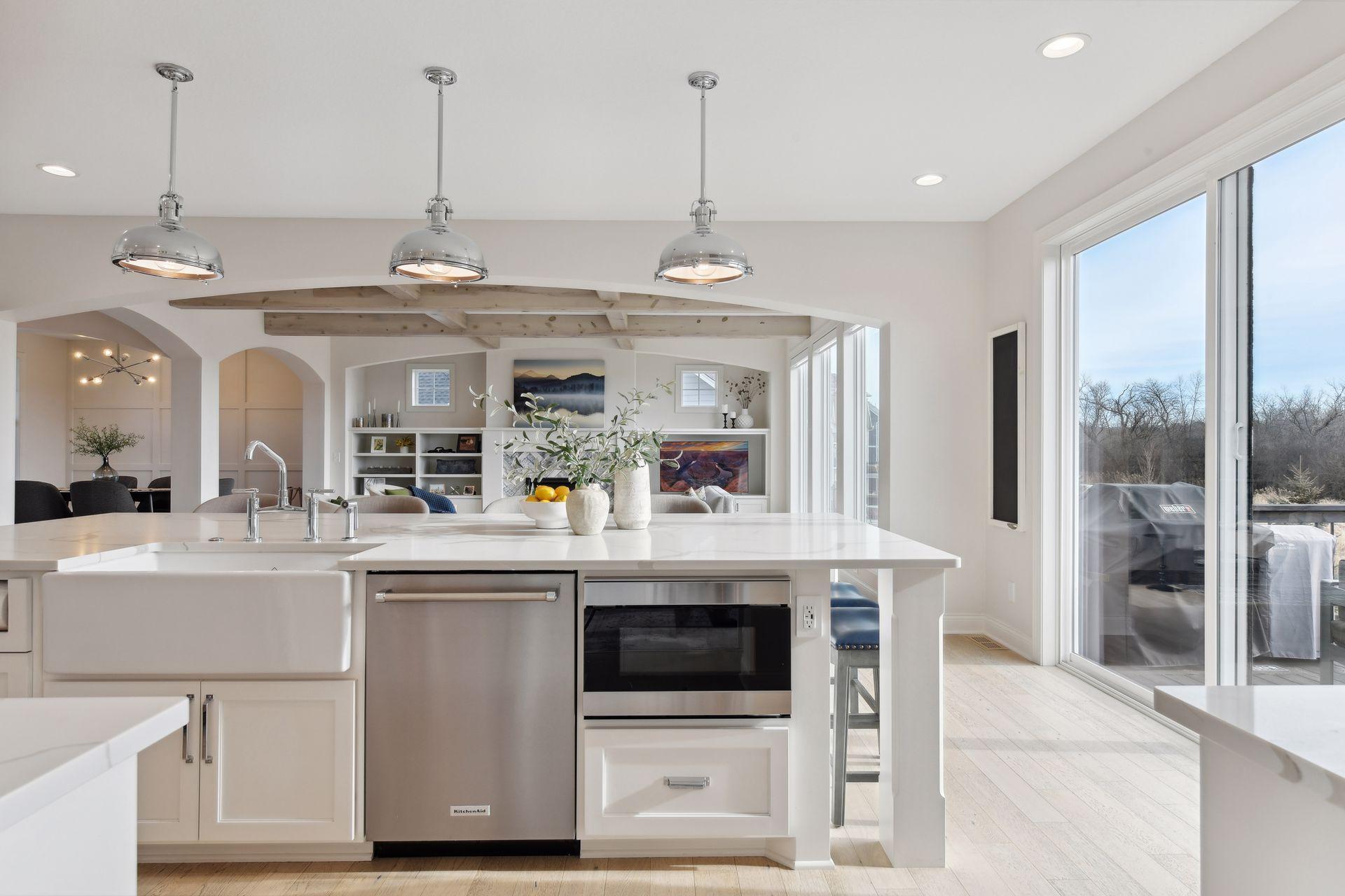 6859 Lily Lane
