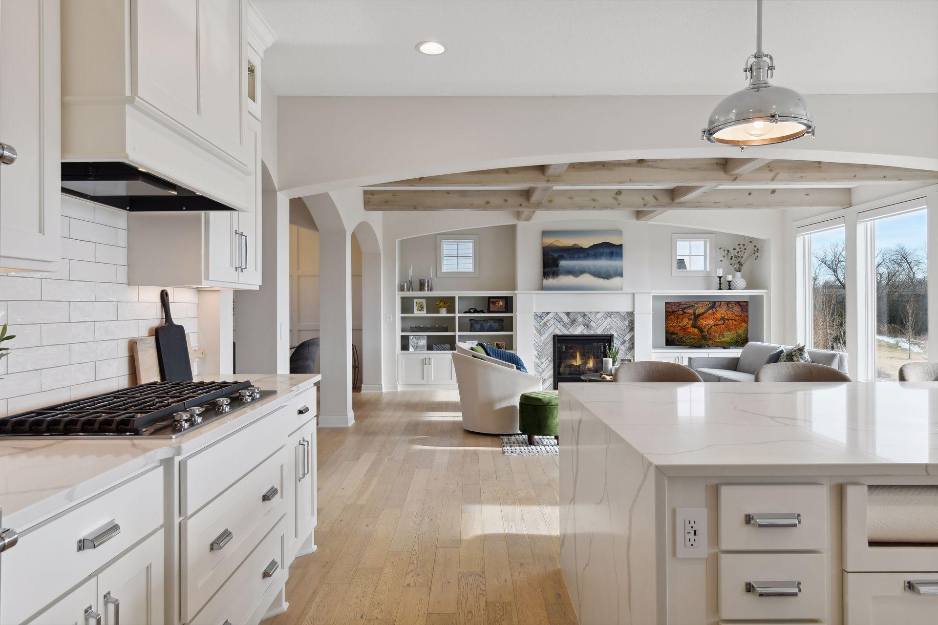 6859 Lily Lane