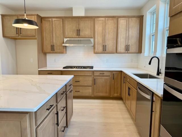 906 Woodlawn Avenue Unit: A