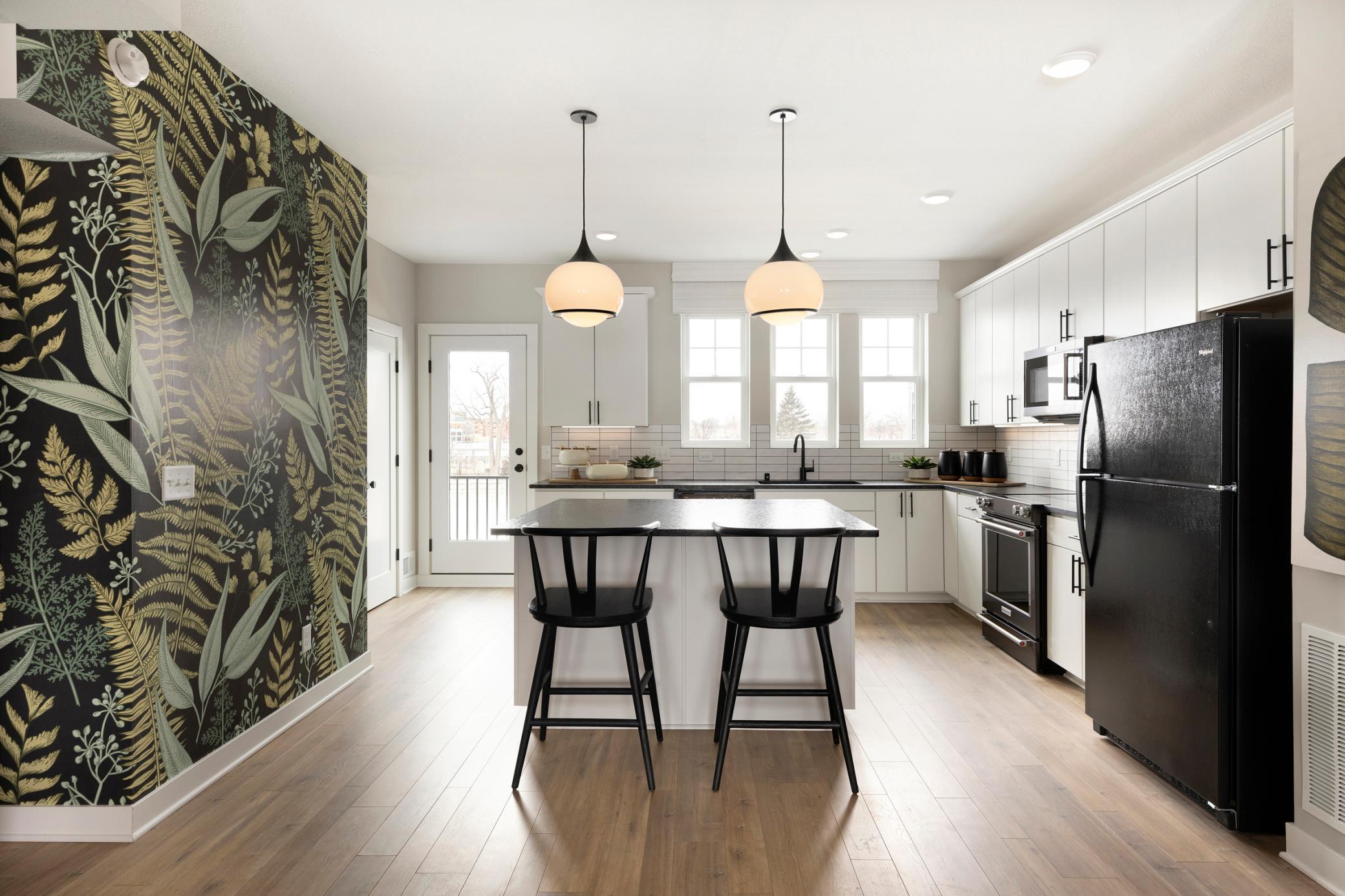 906 Woodlawn Avenue Unit: A