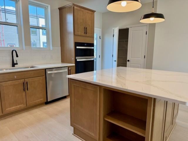 906 Woodlawn Avenue Unit: A