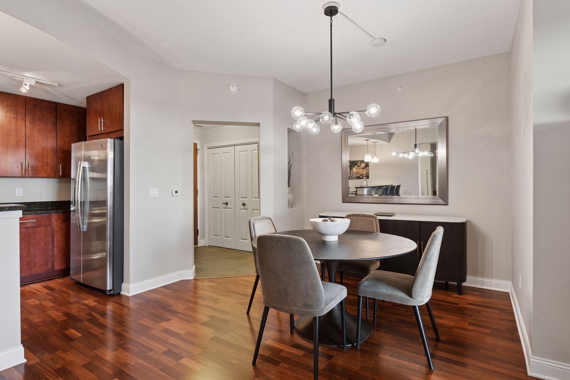 100 3rd Avenue S Unit: 2201