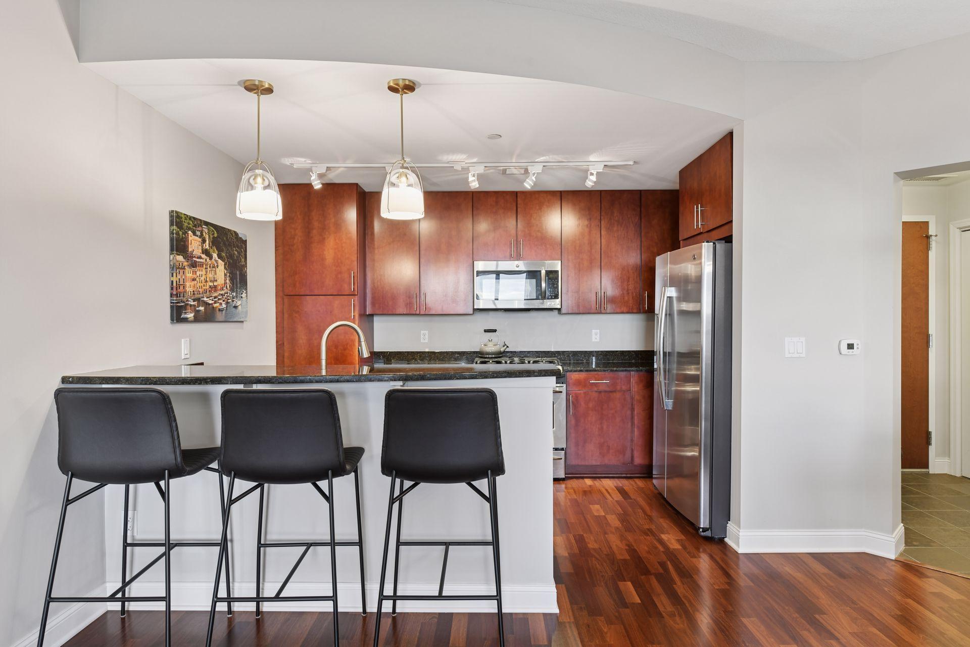 100 3rd Avenue S Unit: 2201