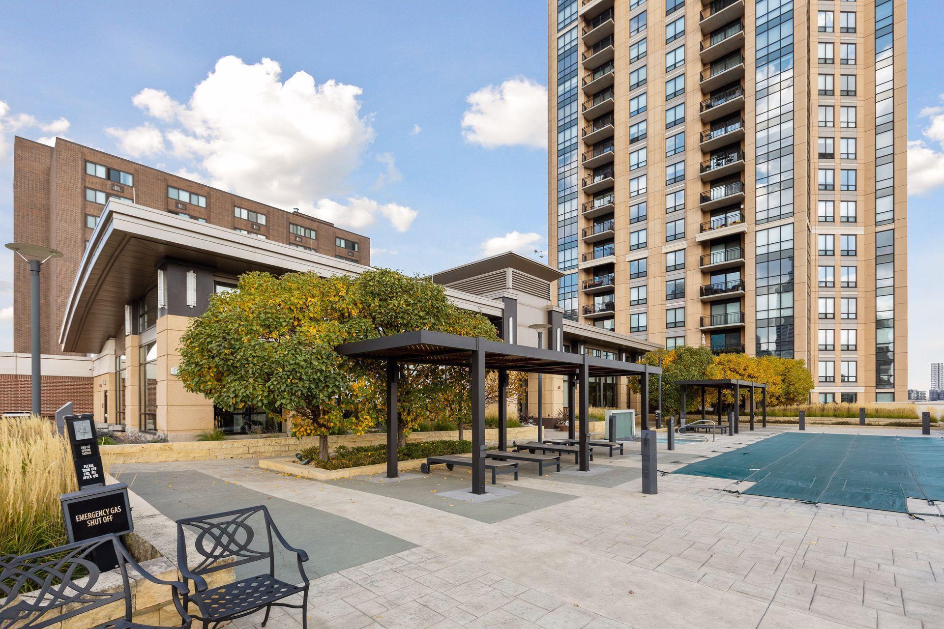 100 3rd Avenue S Unit: 2201