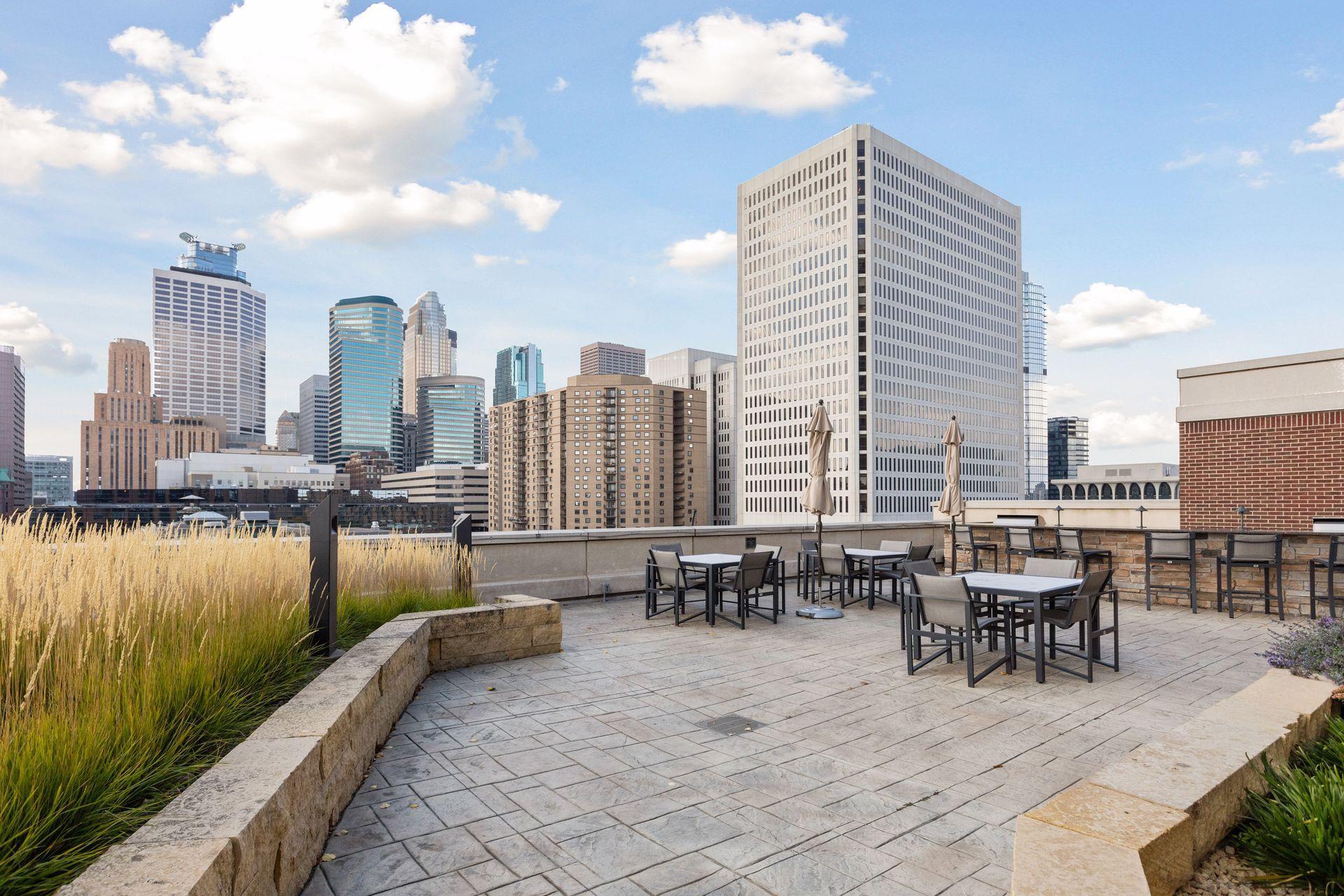 100 3rd Avenue S Unit: 2201