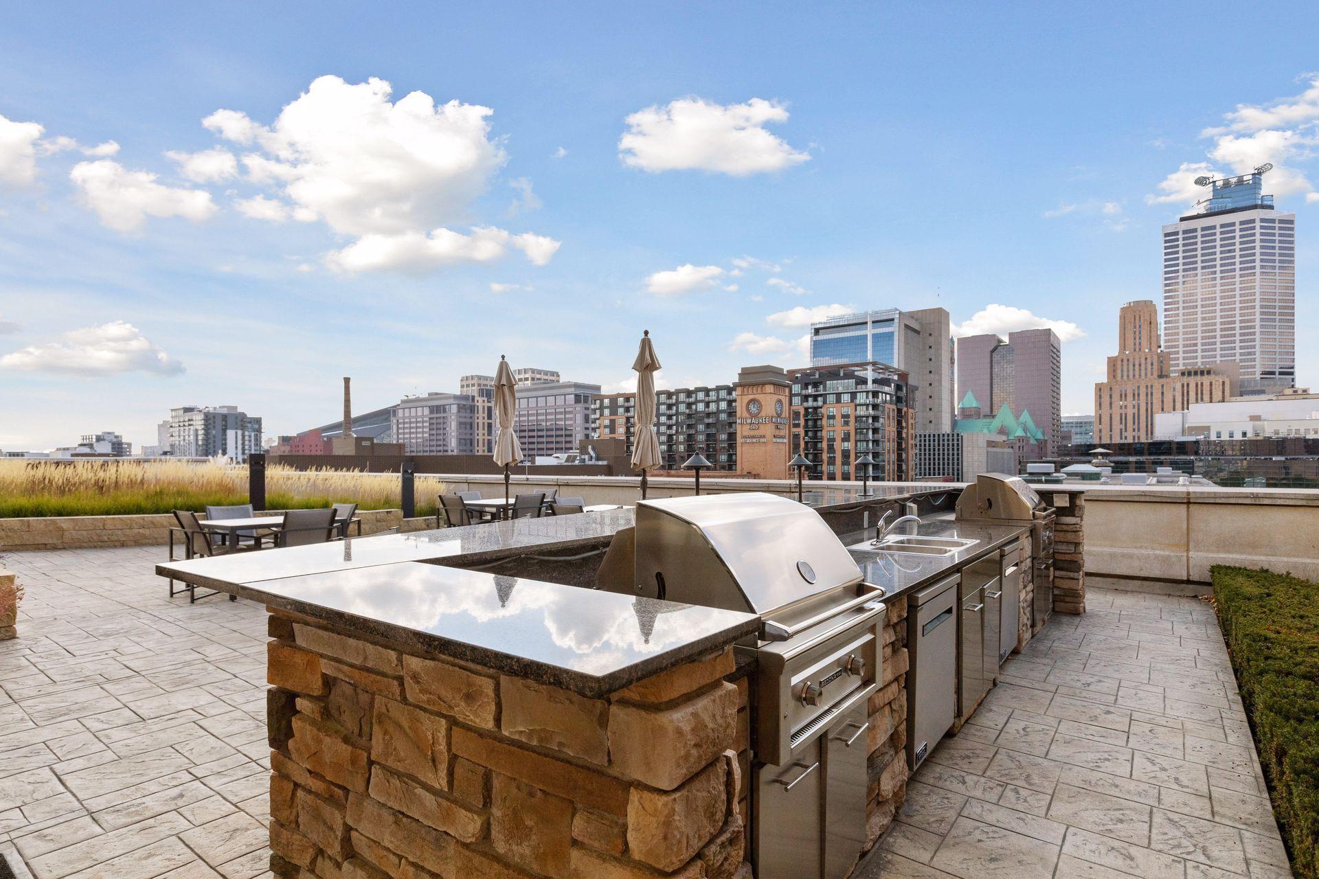 100 3rd Avenue S Unit: 2201