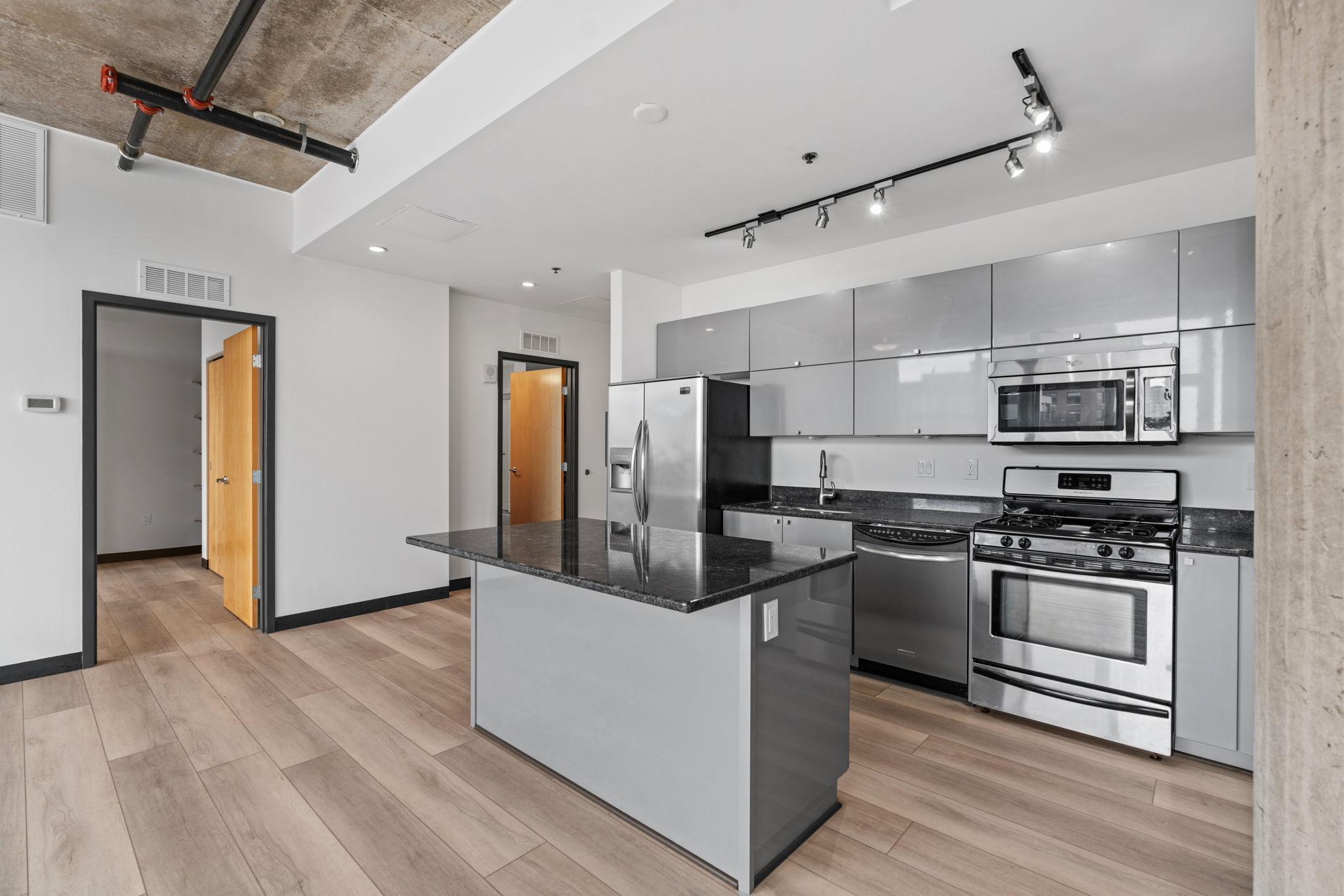 730 N 4th Street Unit: 813