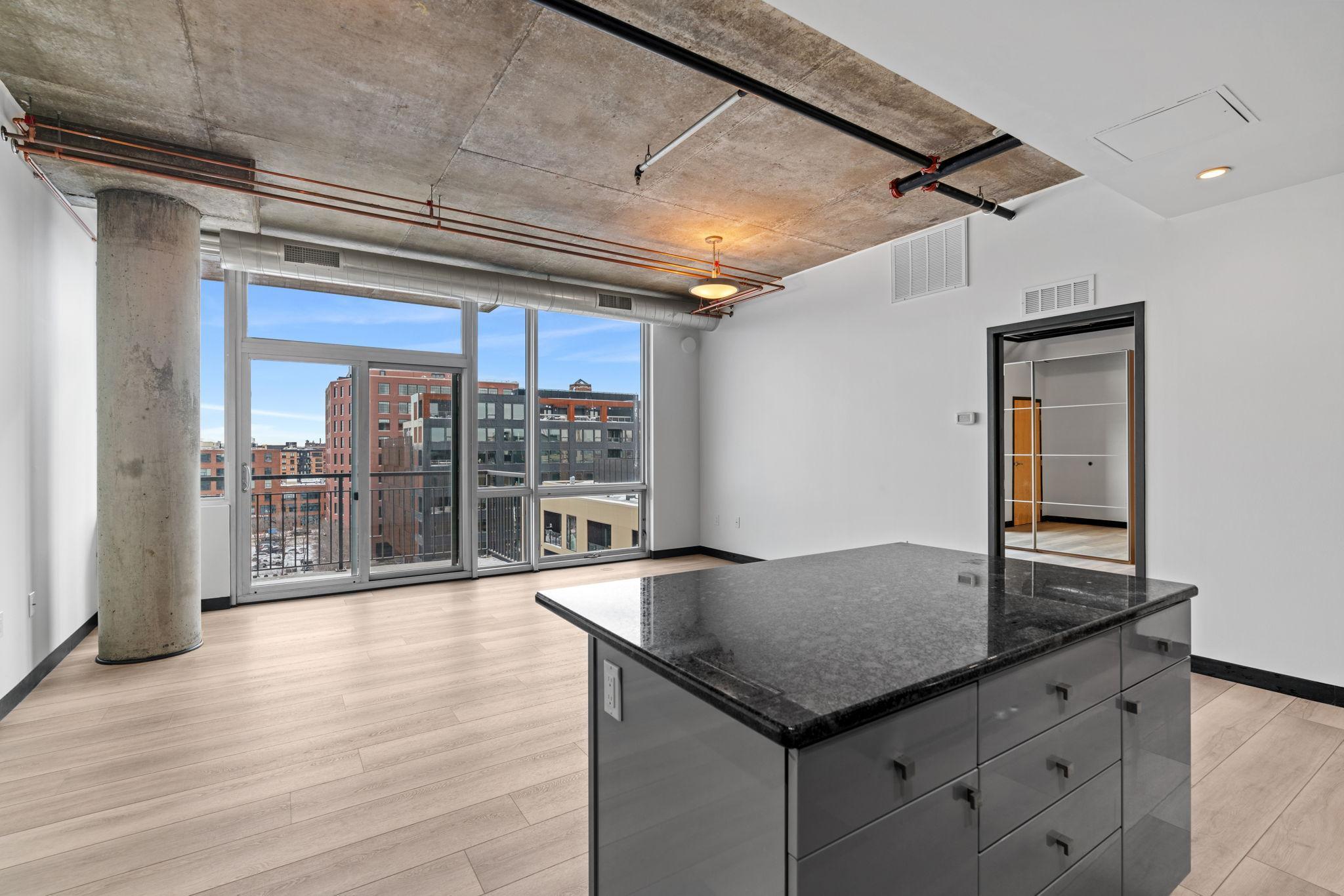730 N 4th Street Unit: 813