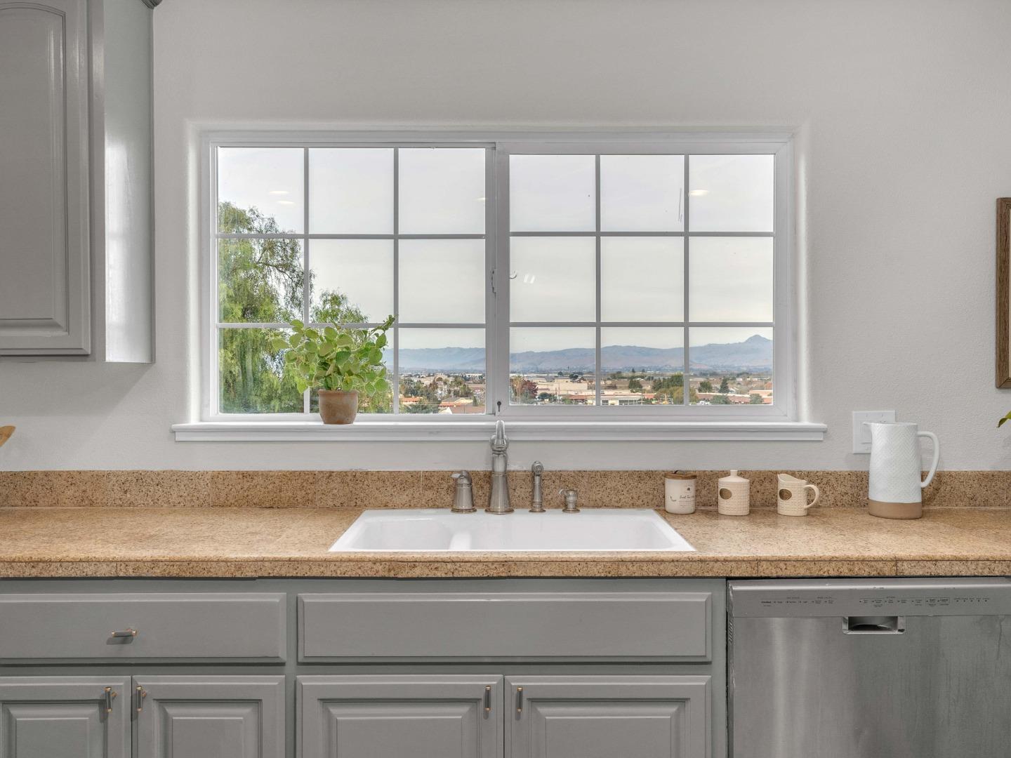 470 Vista Park Hill Court