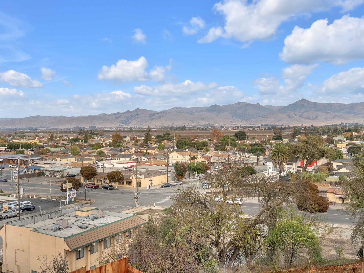 470 Vista Park Hill Court