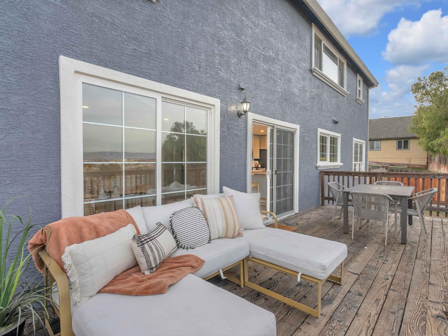 470 Vista Park Hill Court