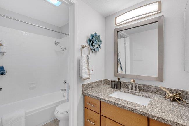 247 N Capitol Avenue Unit: 203