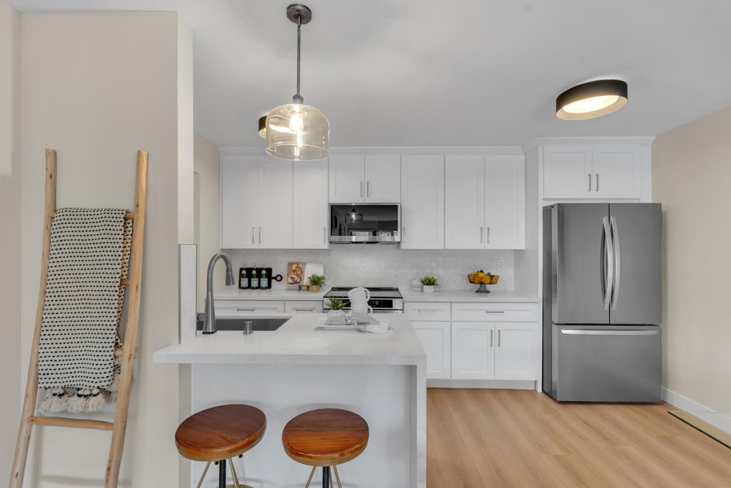 965 Shorepoint CT 206