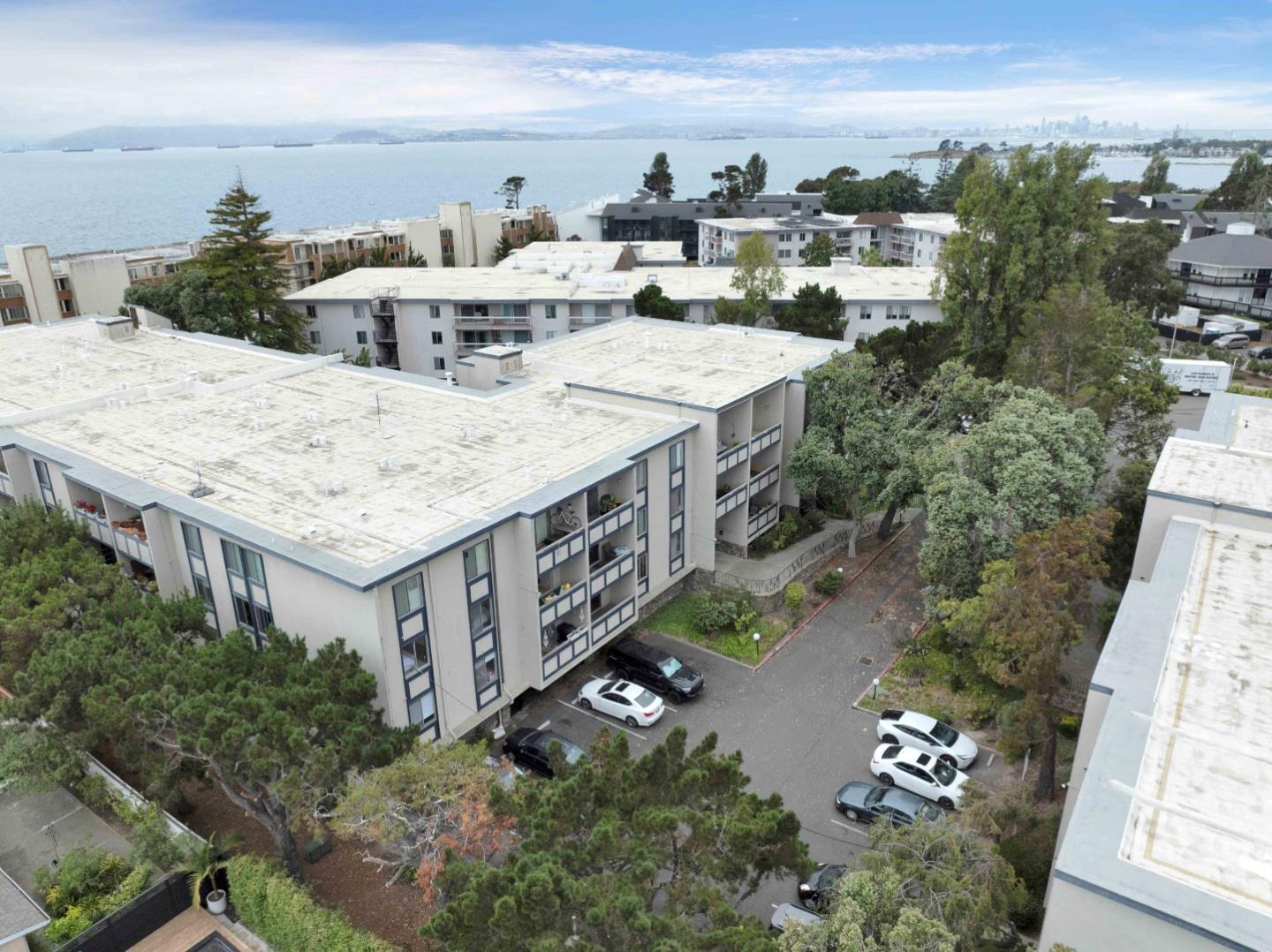 965 Shorepoint CT 206